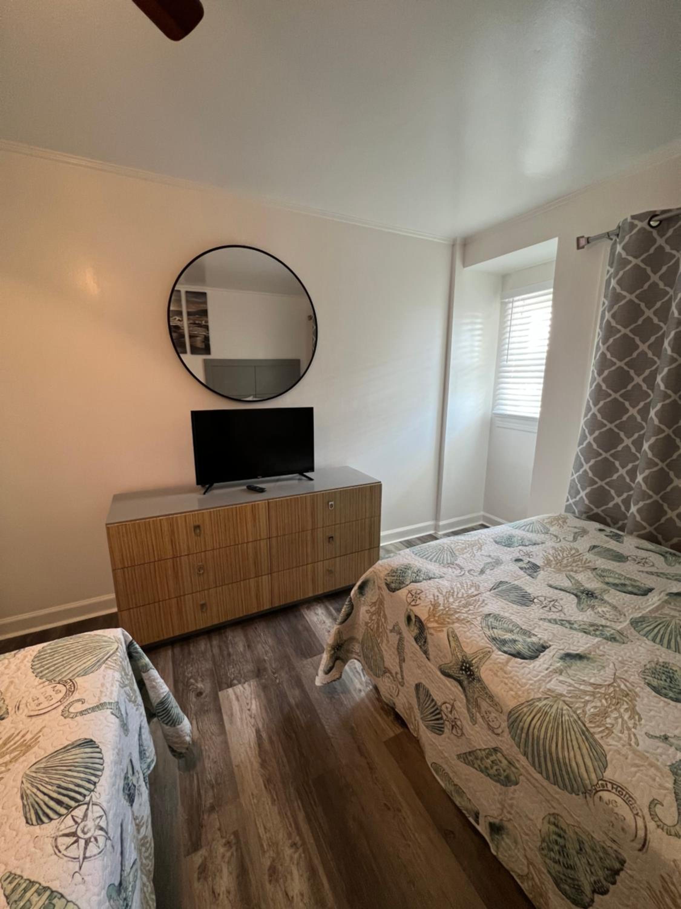 Two-Bedroom Apartment - Photo 3