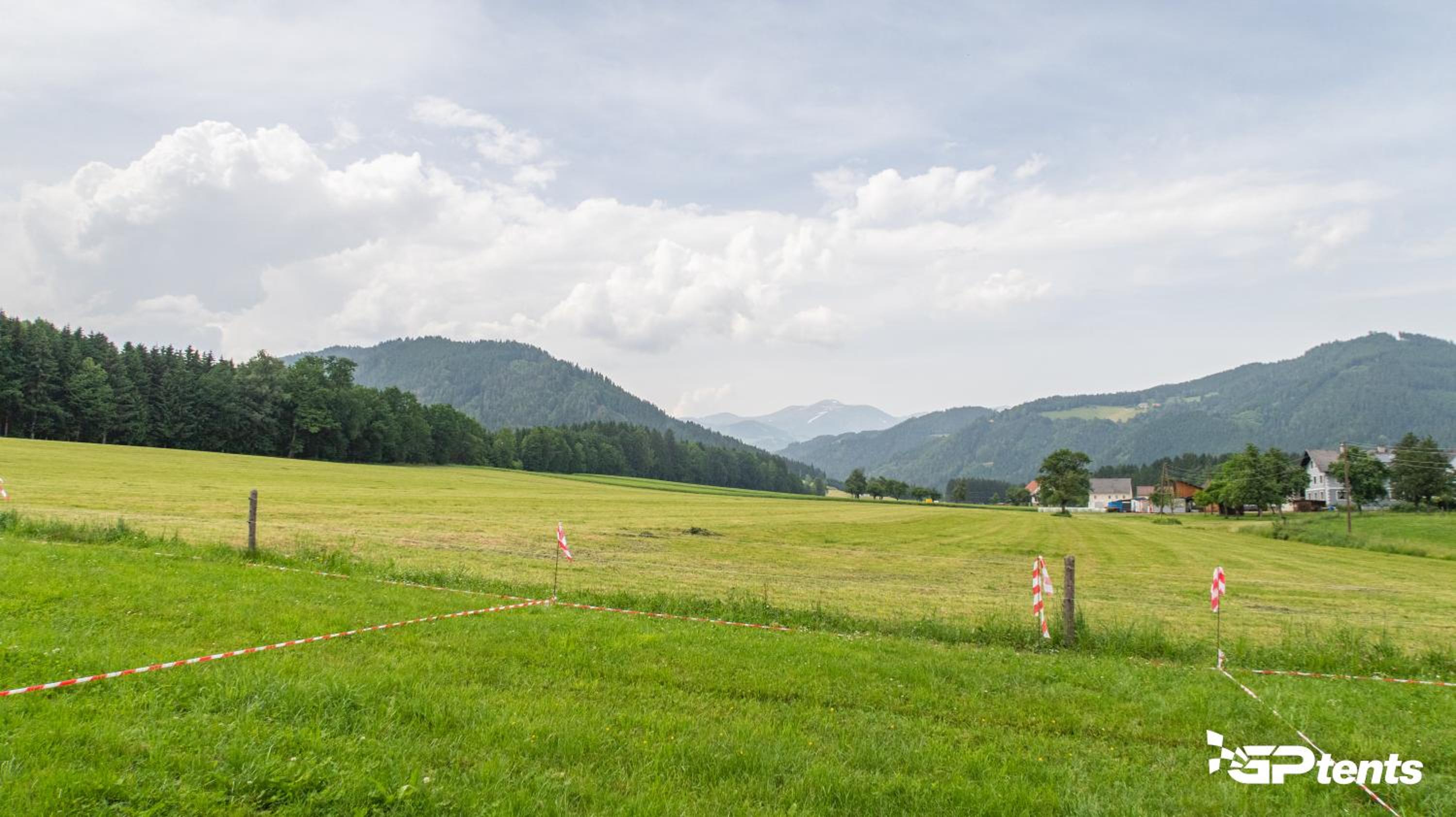 Empty lot 42m2 (for camper or tent) photo 2