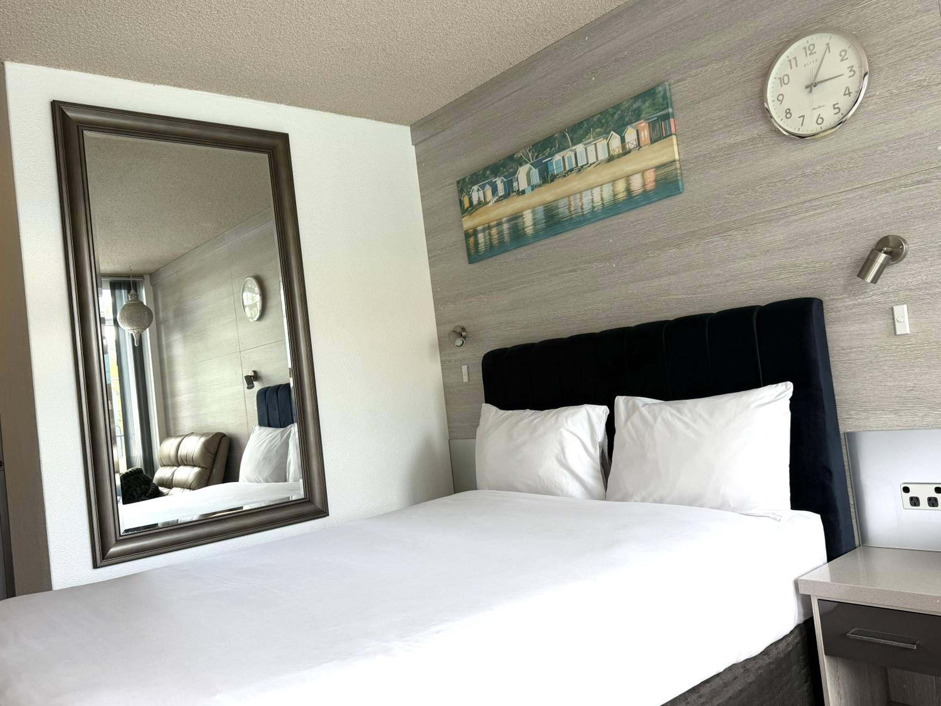 Queen Room with Sea View photo 1