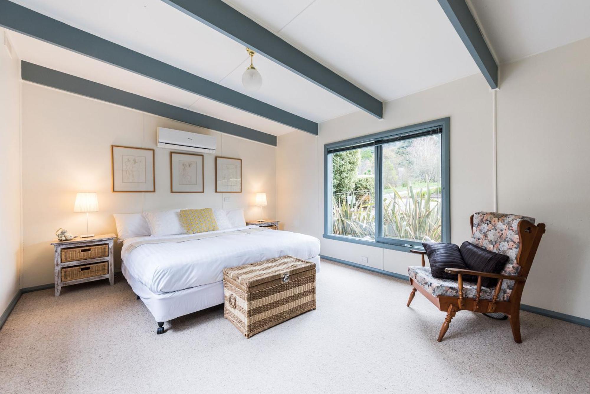 Two-Bedroom Cottage photo 3