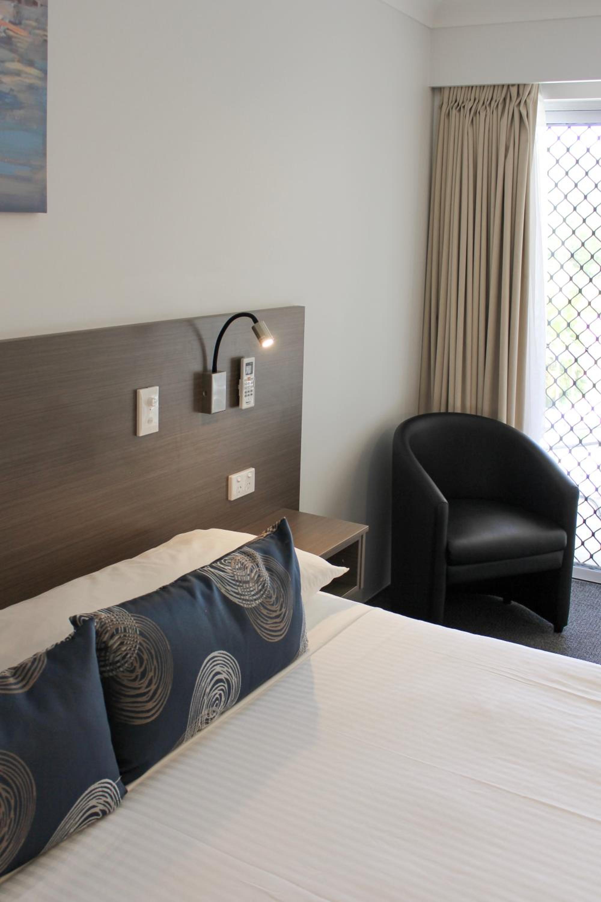 King Room with Spa Bath photo 2