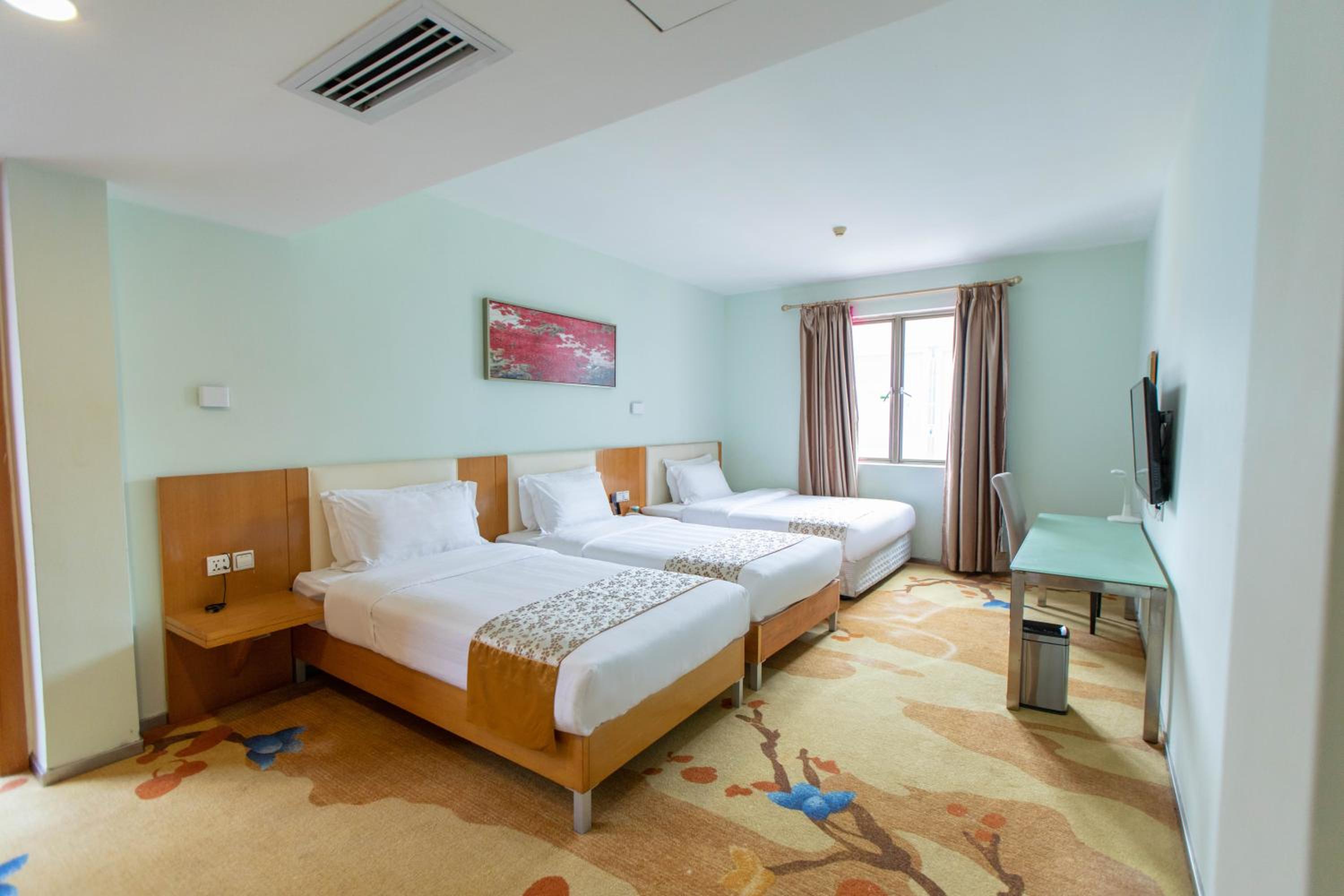 Deluxe Family Room