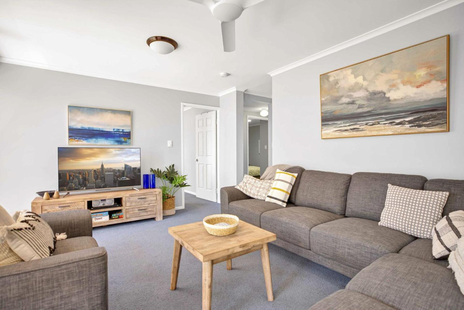 Three-Bedroom Apartment photo 1
