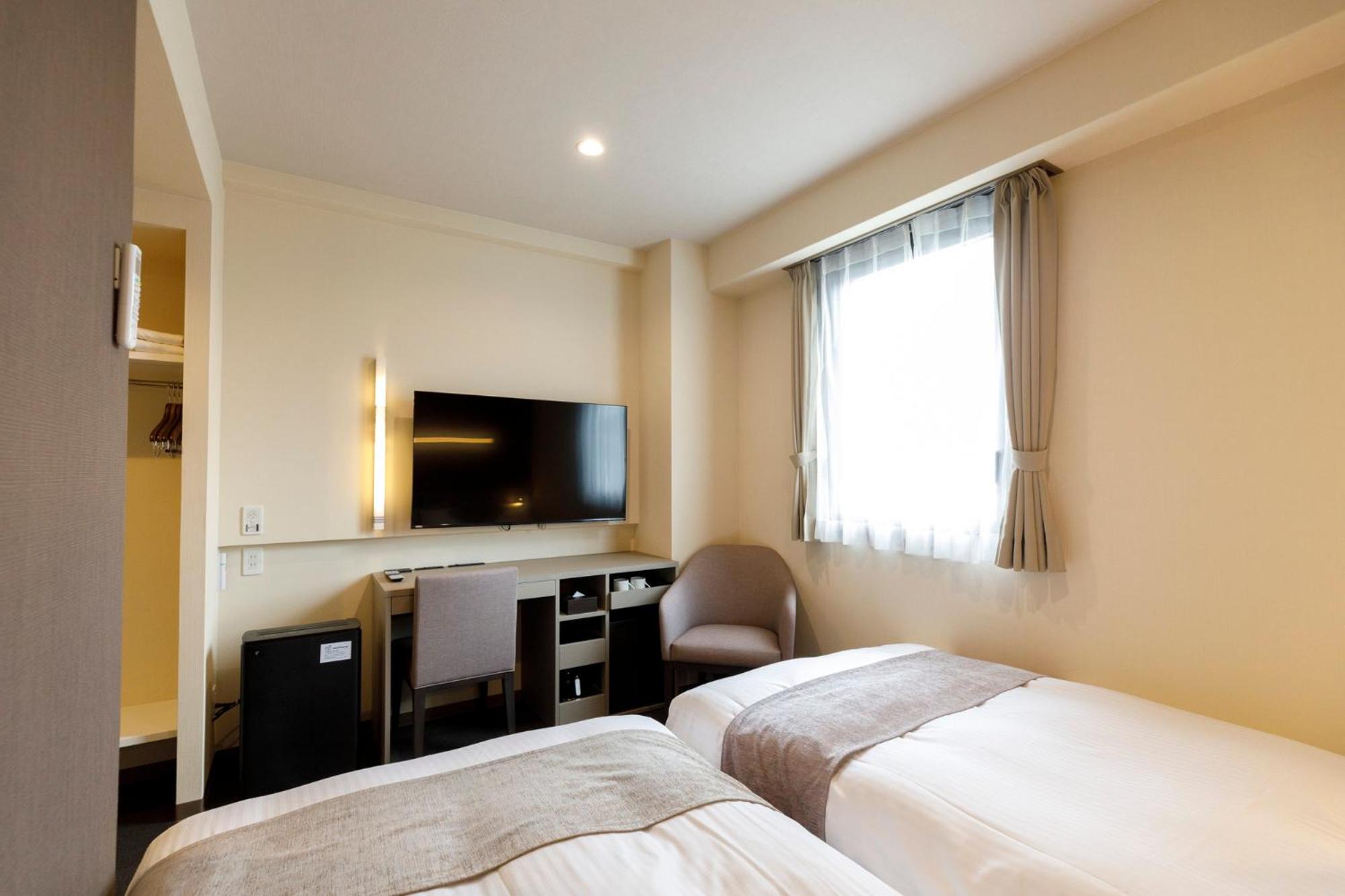 Annex Twin Room - Non-Smoking - Photo 6