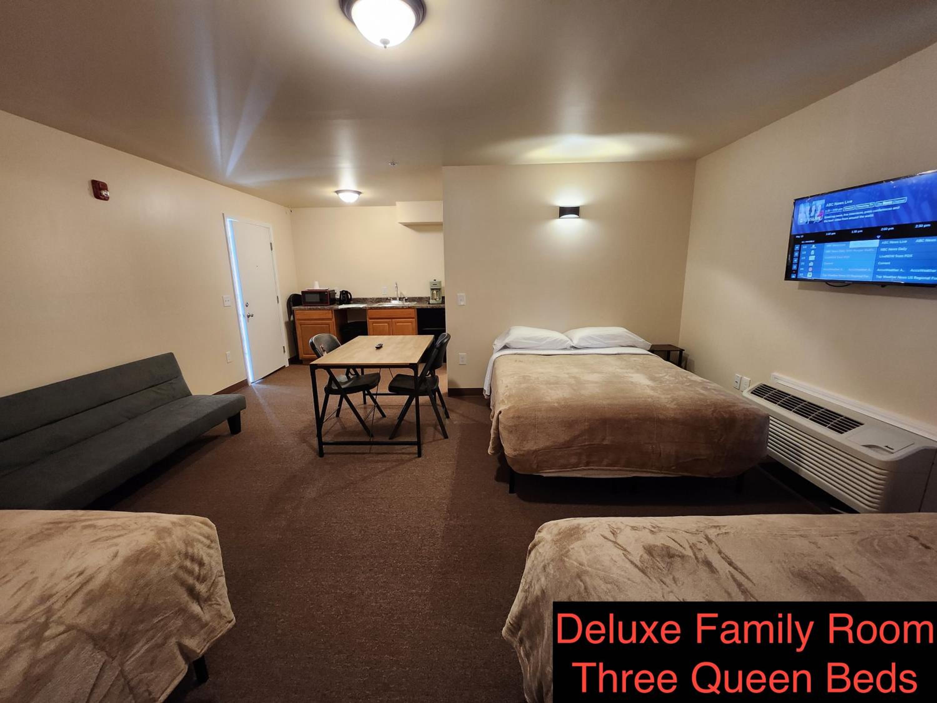 Deluxe Family Room