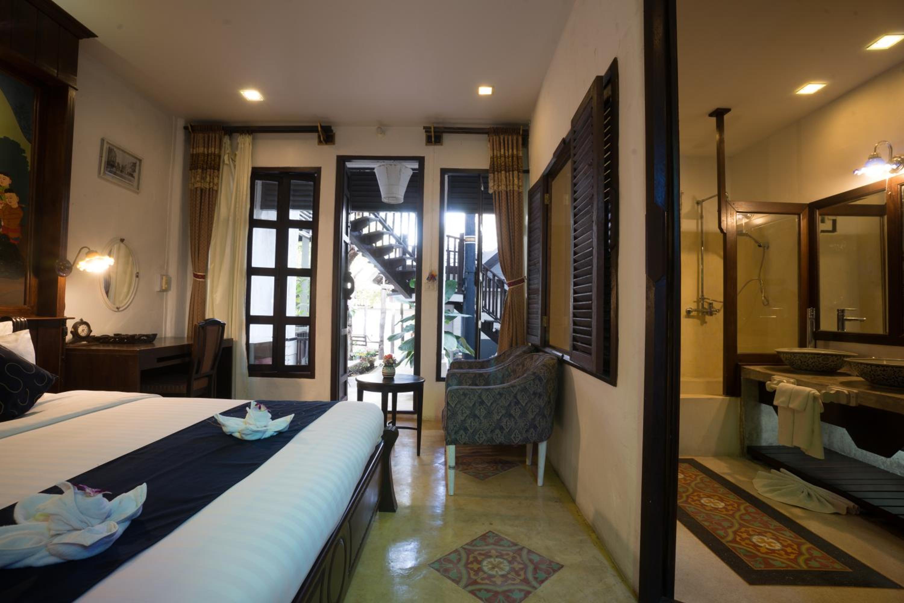 Deluxe Double Room - Photo 9