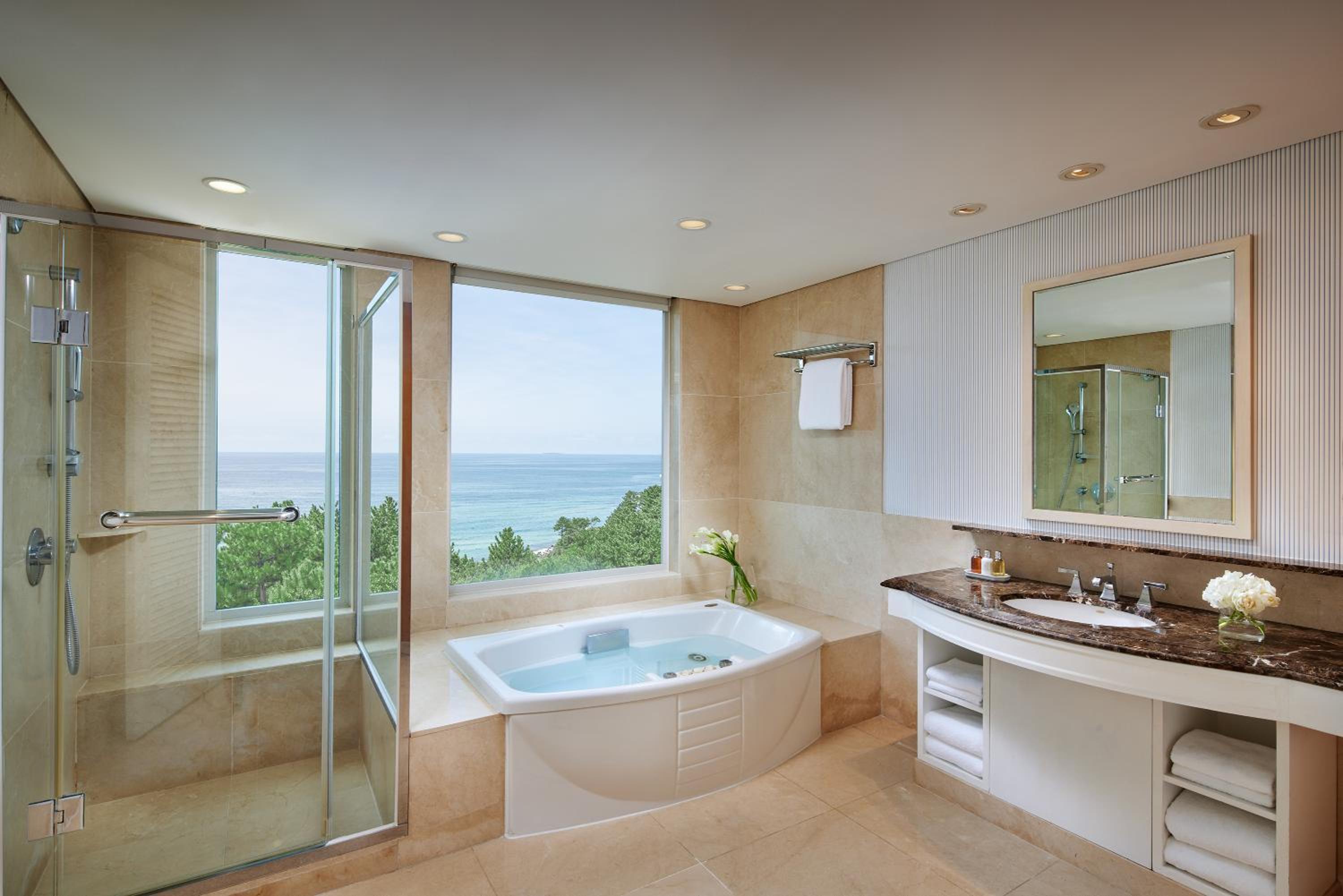 Royal Suite - Photo 4