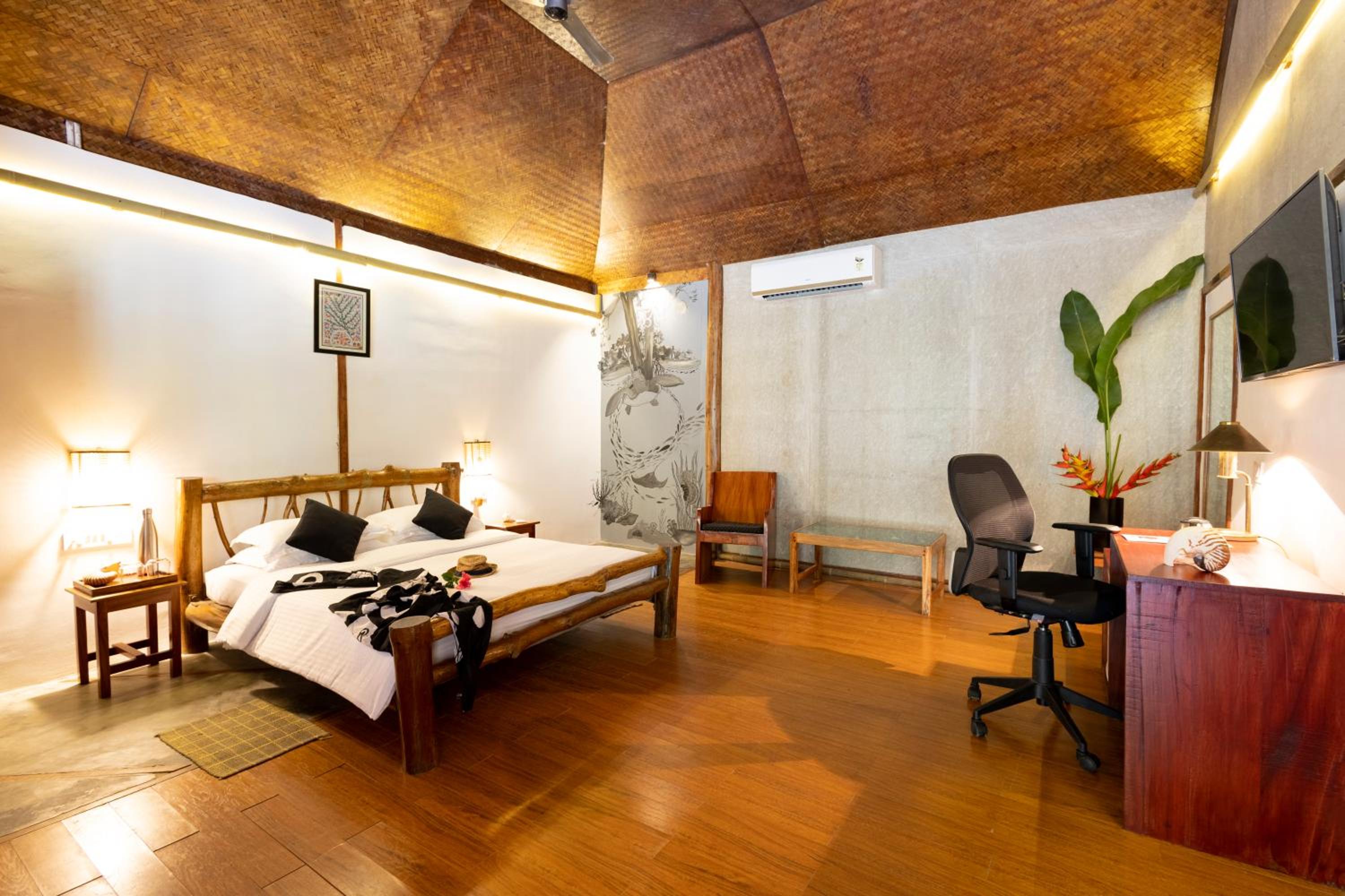 Suite - Photo 8