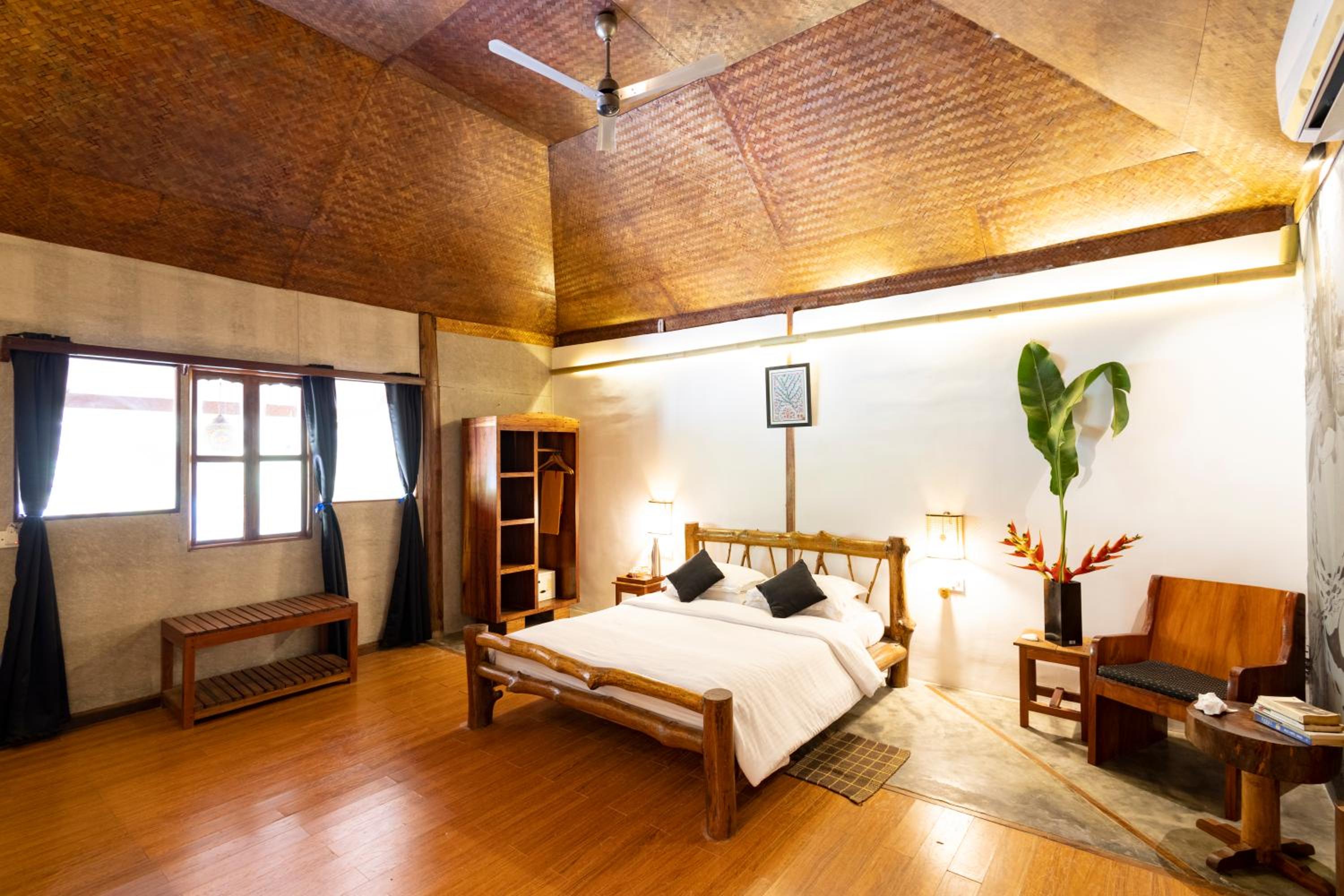 Suite - Photo 9