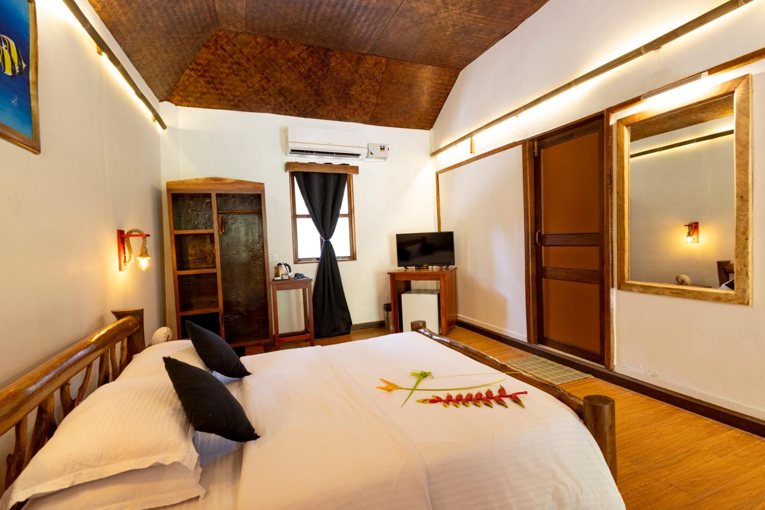 Standard Double Room - Photo 4