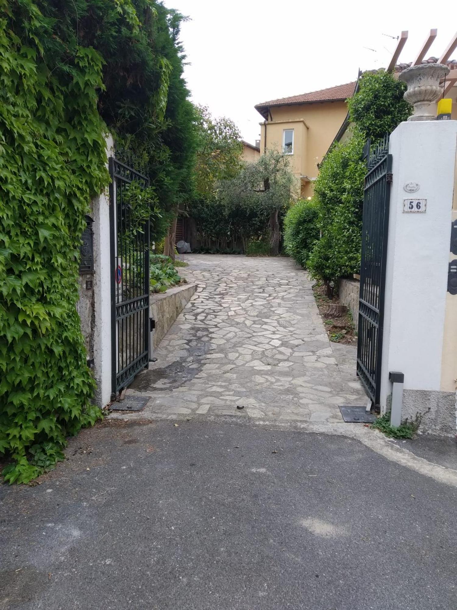 Villa photo 2