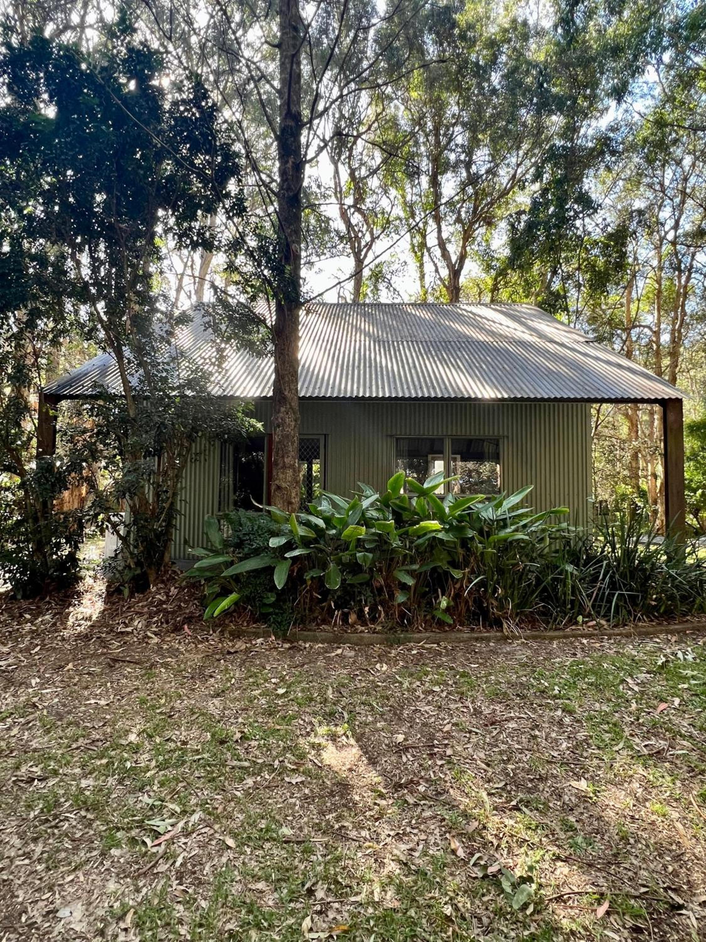 Dog Friendly Self Contained Garden View Bungalow photo 2