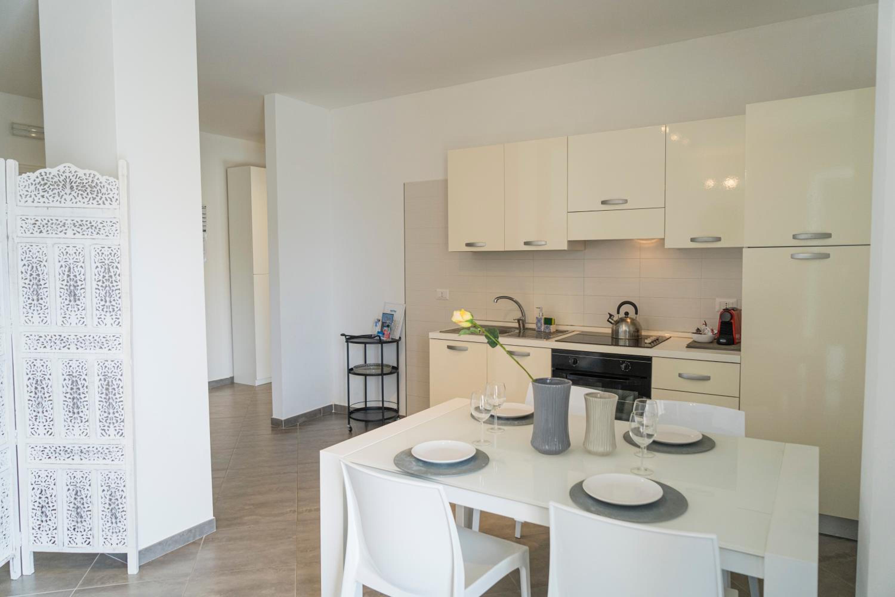 One-Bedroom Apartment with Terrace photo 2