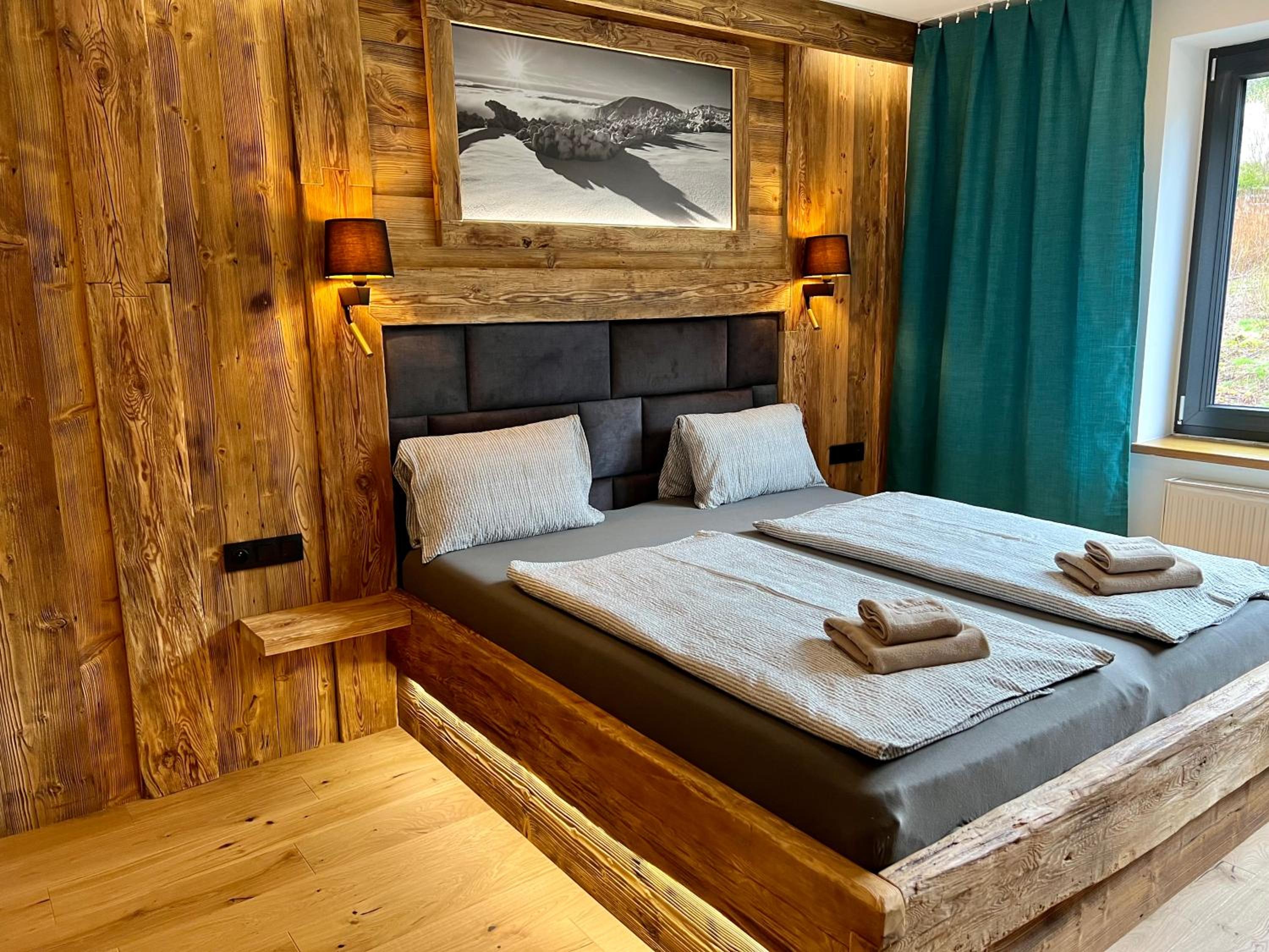Deluxe Family Room photo 2