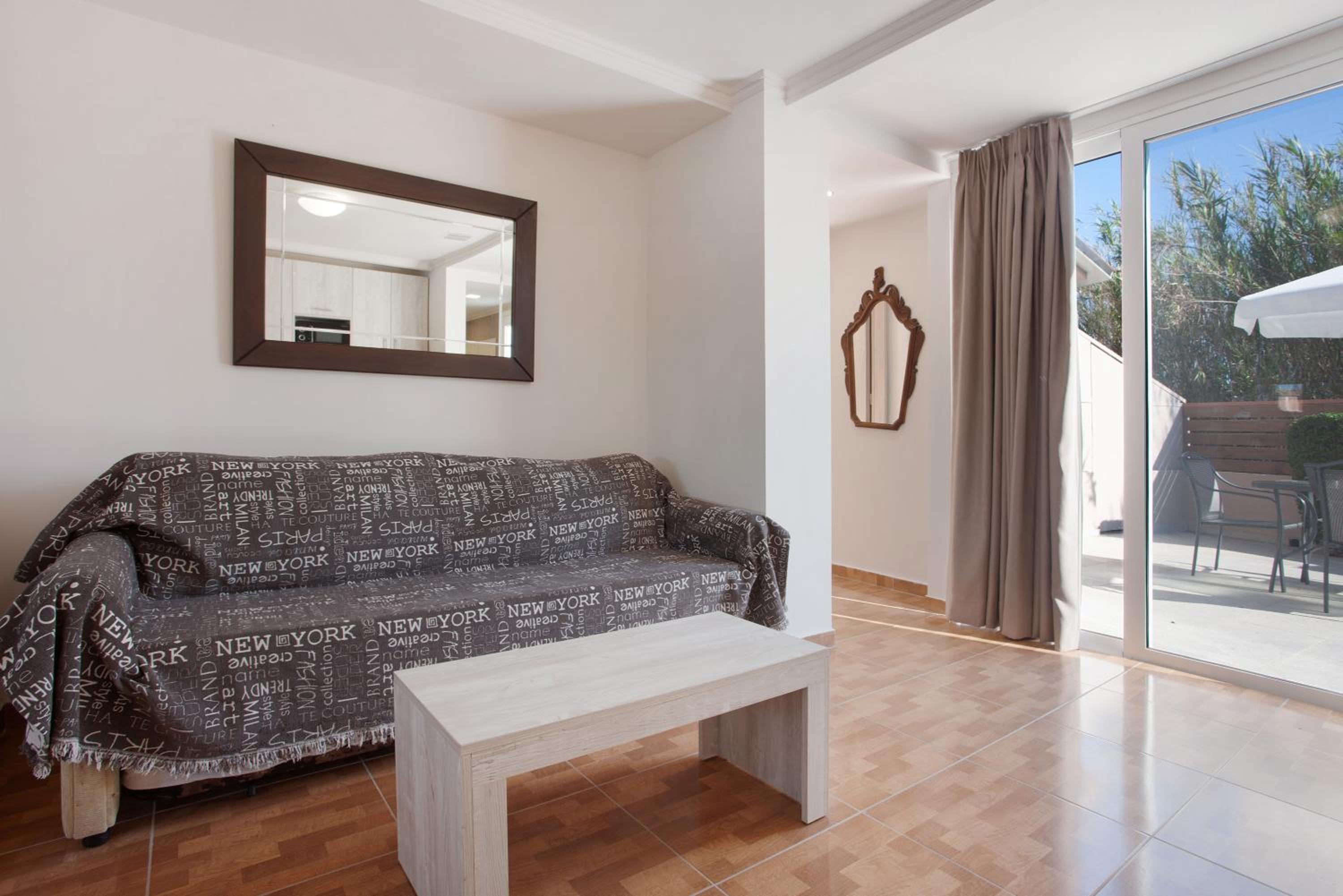 Two-Bedroom Deluxe Apartment with Balcony