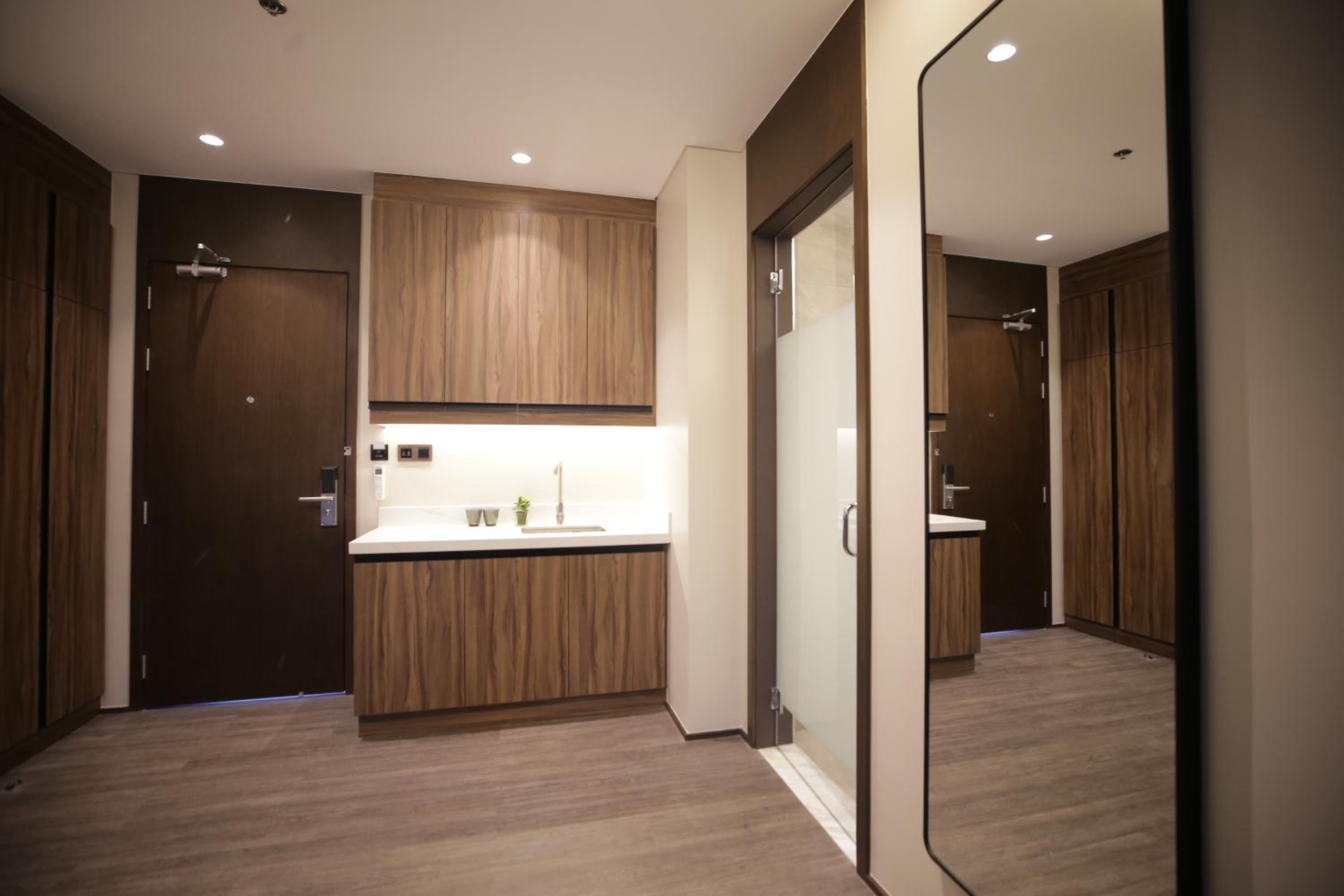 One-Bedroom Suite - Photo 2