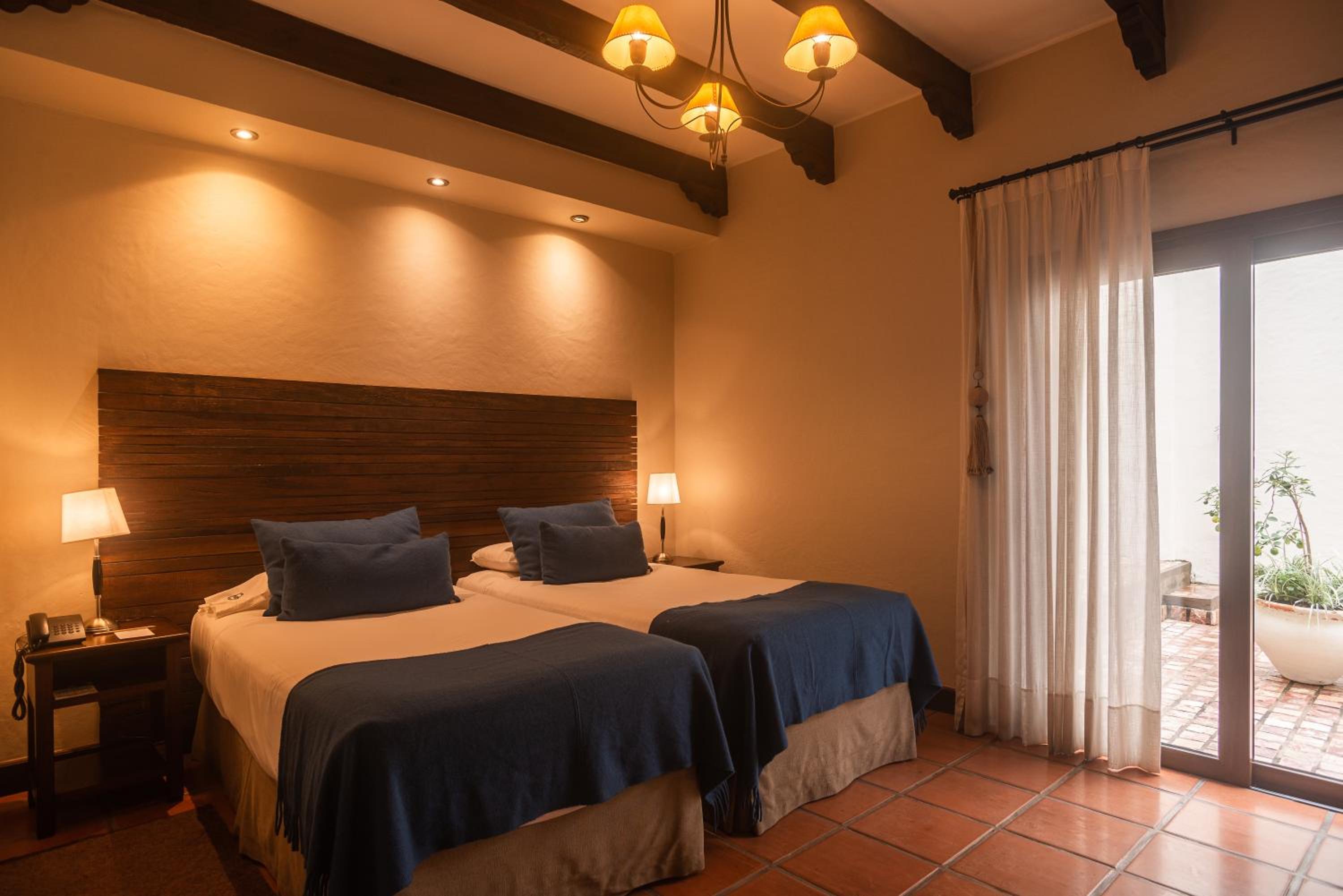 Superior Double or Twin Room photo 3