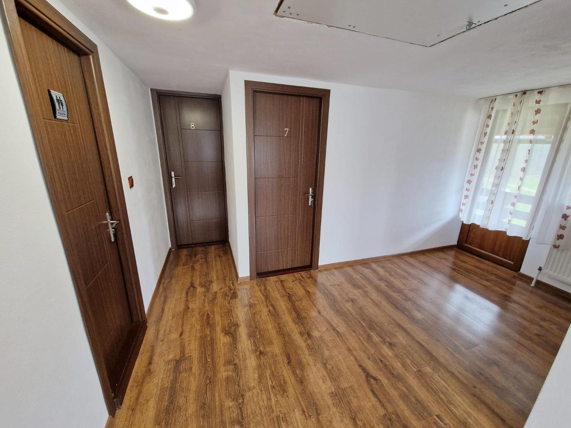 Standard Family Room - Photo 4