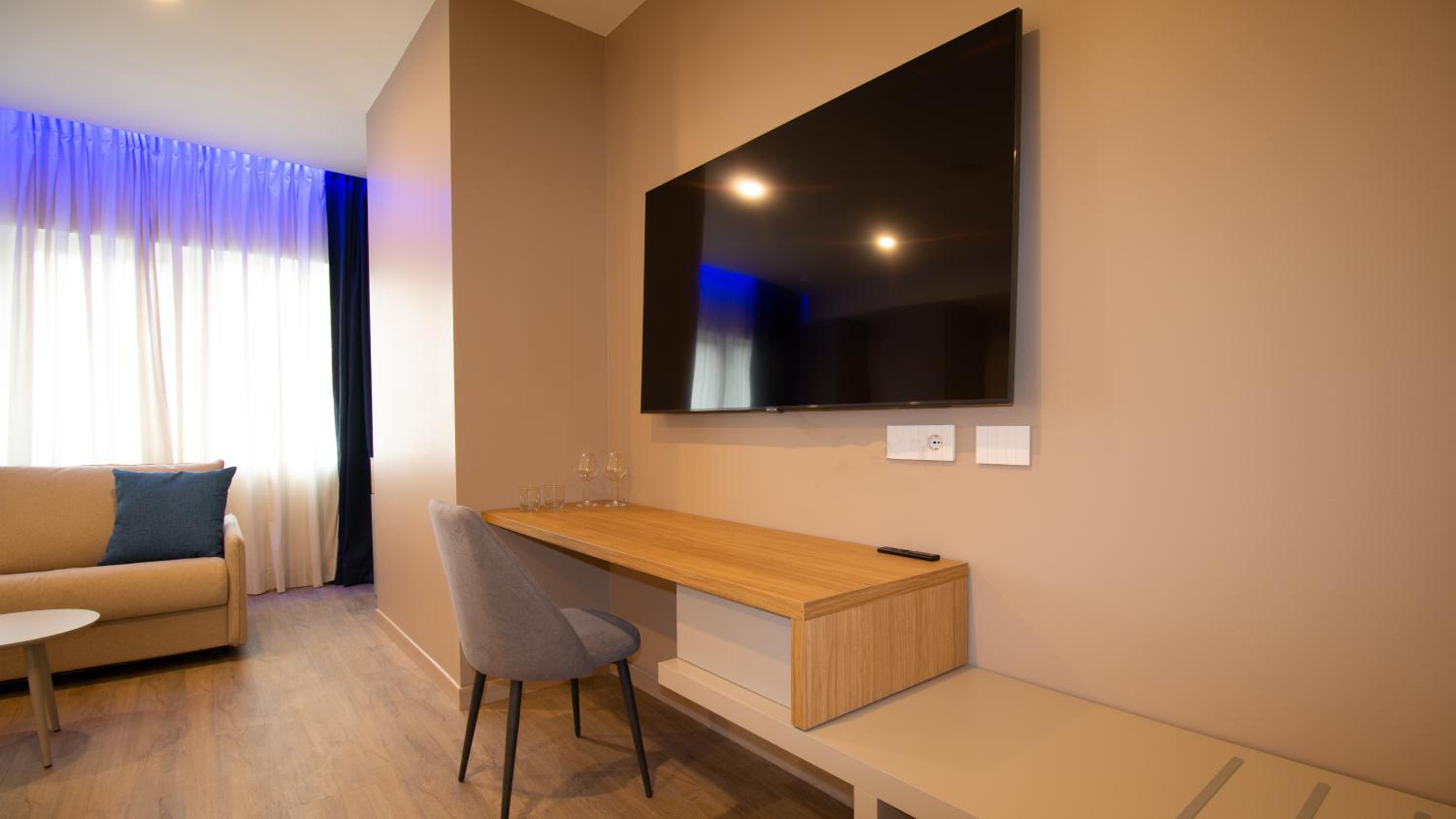 Quadruple Room - Photo 6