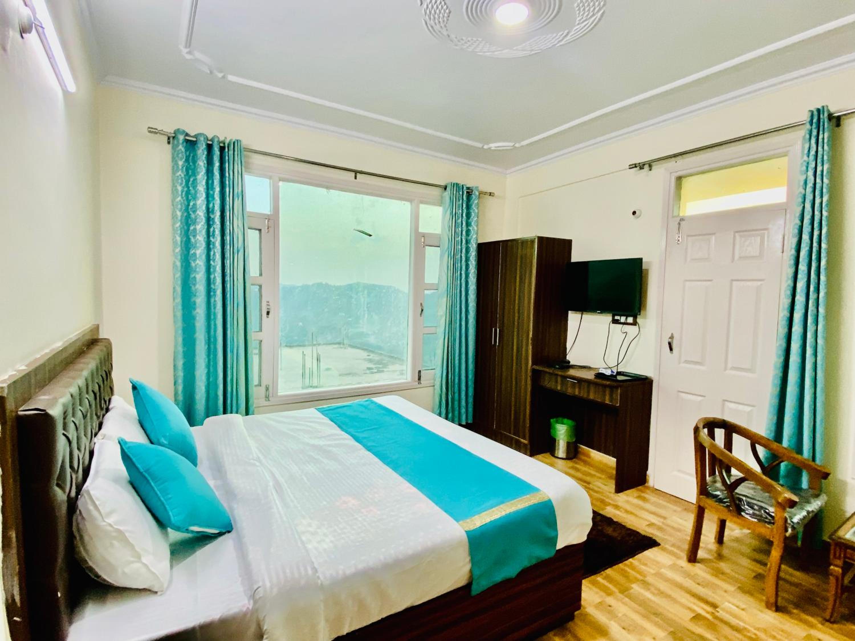 King Room With Balcony
