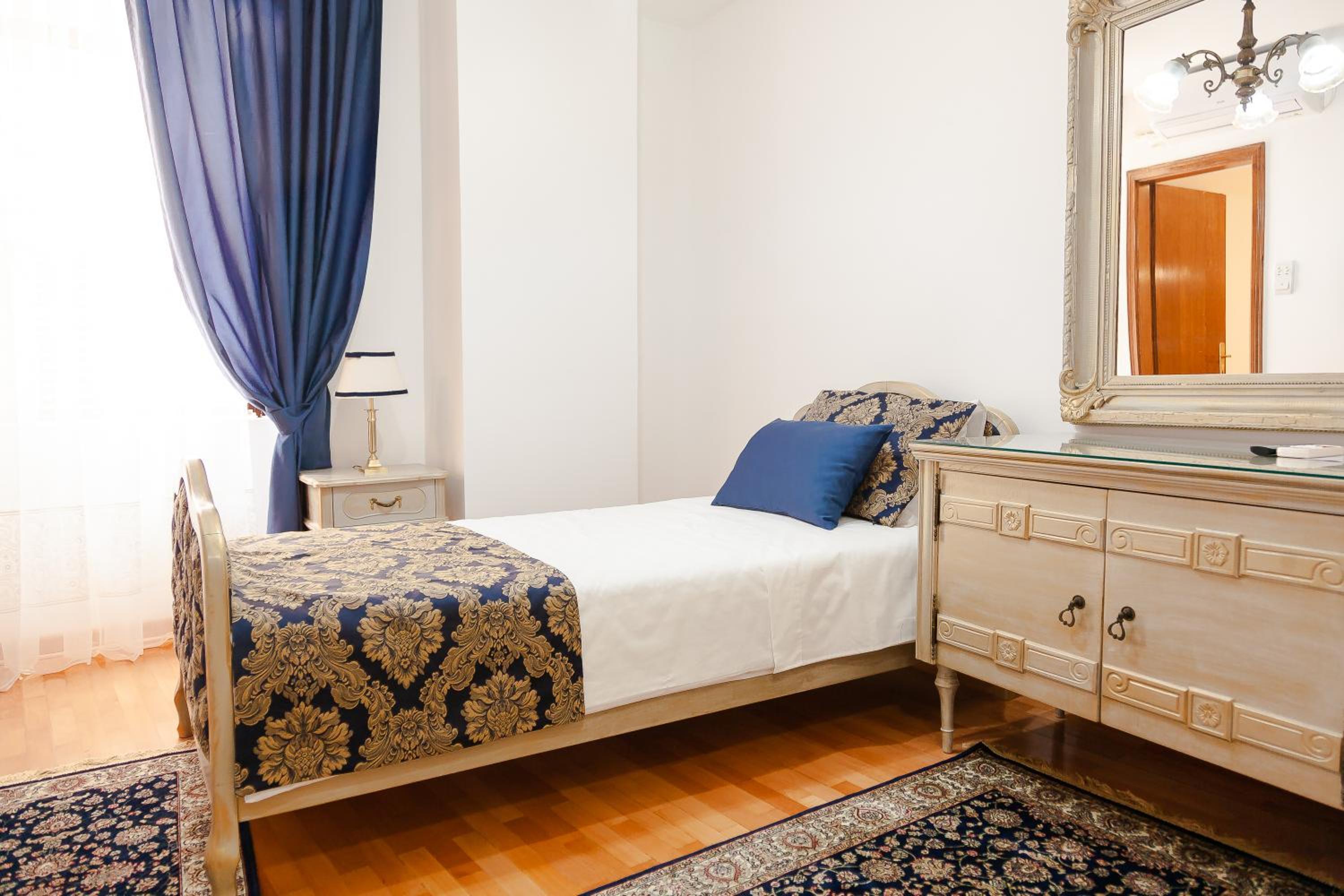 Deluxe Single Room photo 3