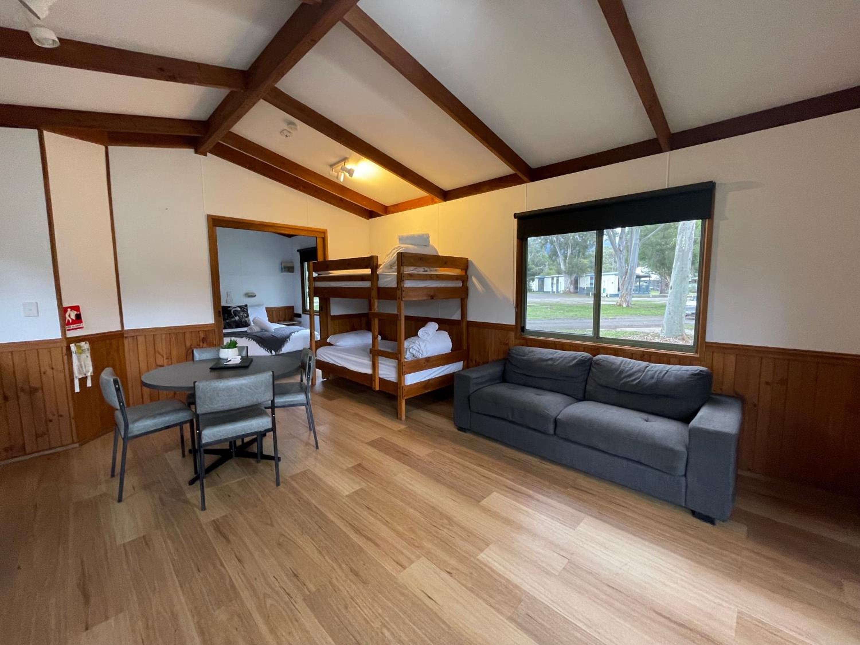 Spa Family Cabin photo 2