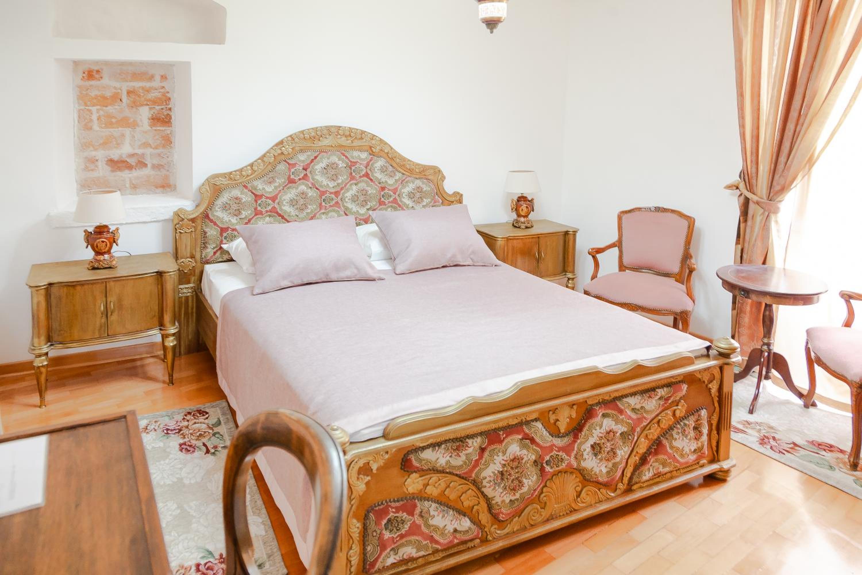 Deluxe Double Room with Bath photo 2