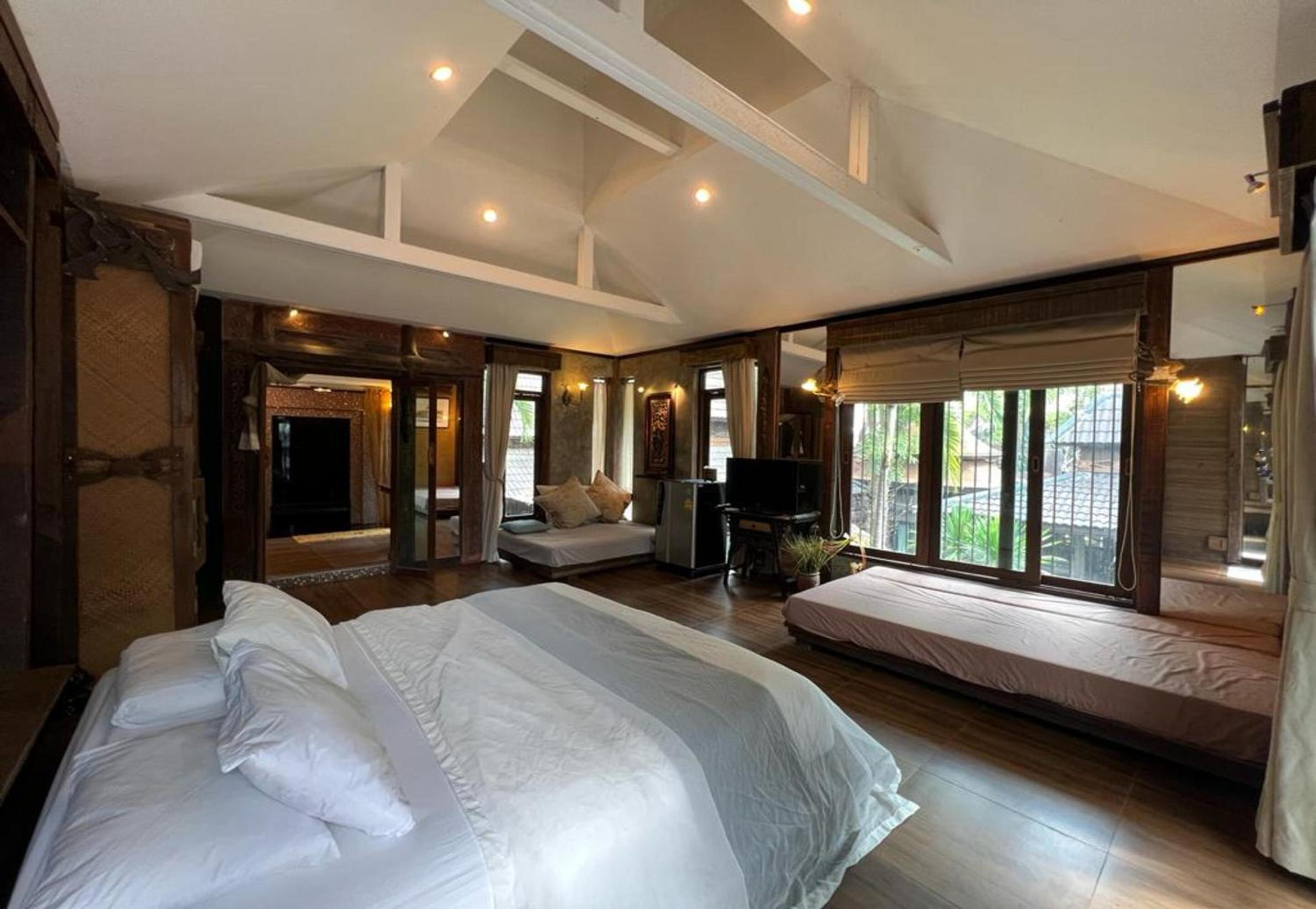 Villa with Private Pool photo 2
