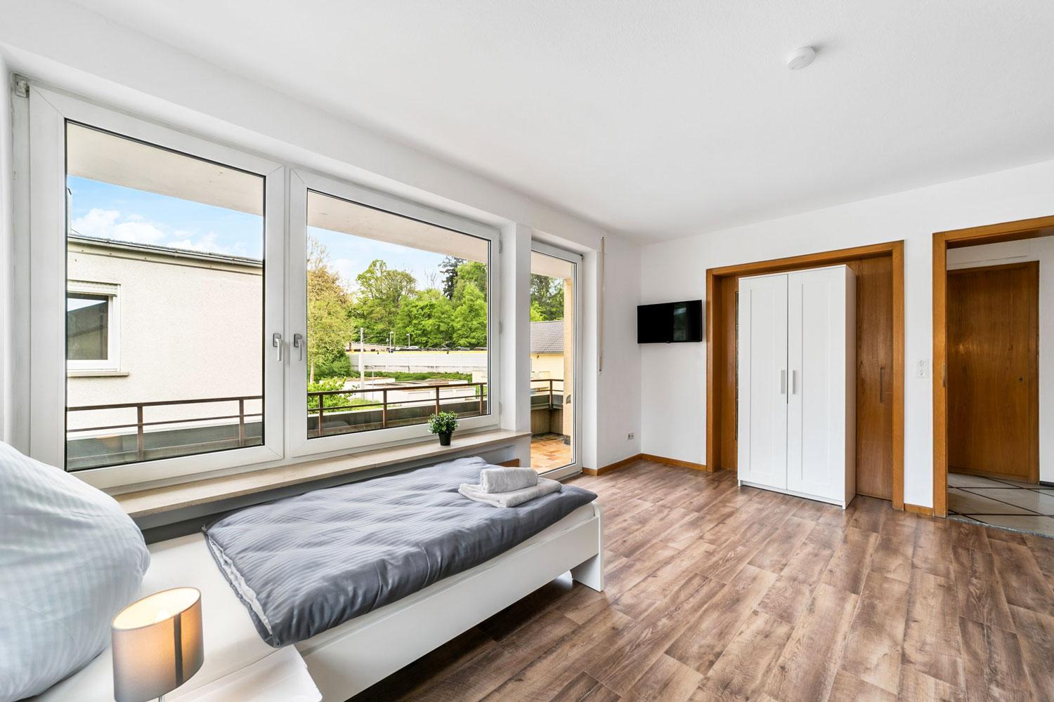 Four-Bedroom Apartment With Balcony  photo 1