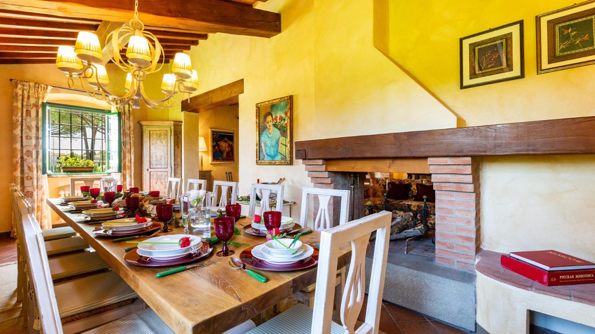Nine-Bedroom Villa photo 1