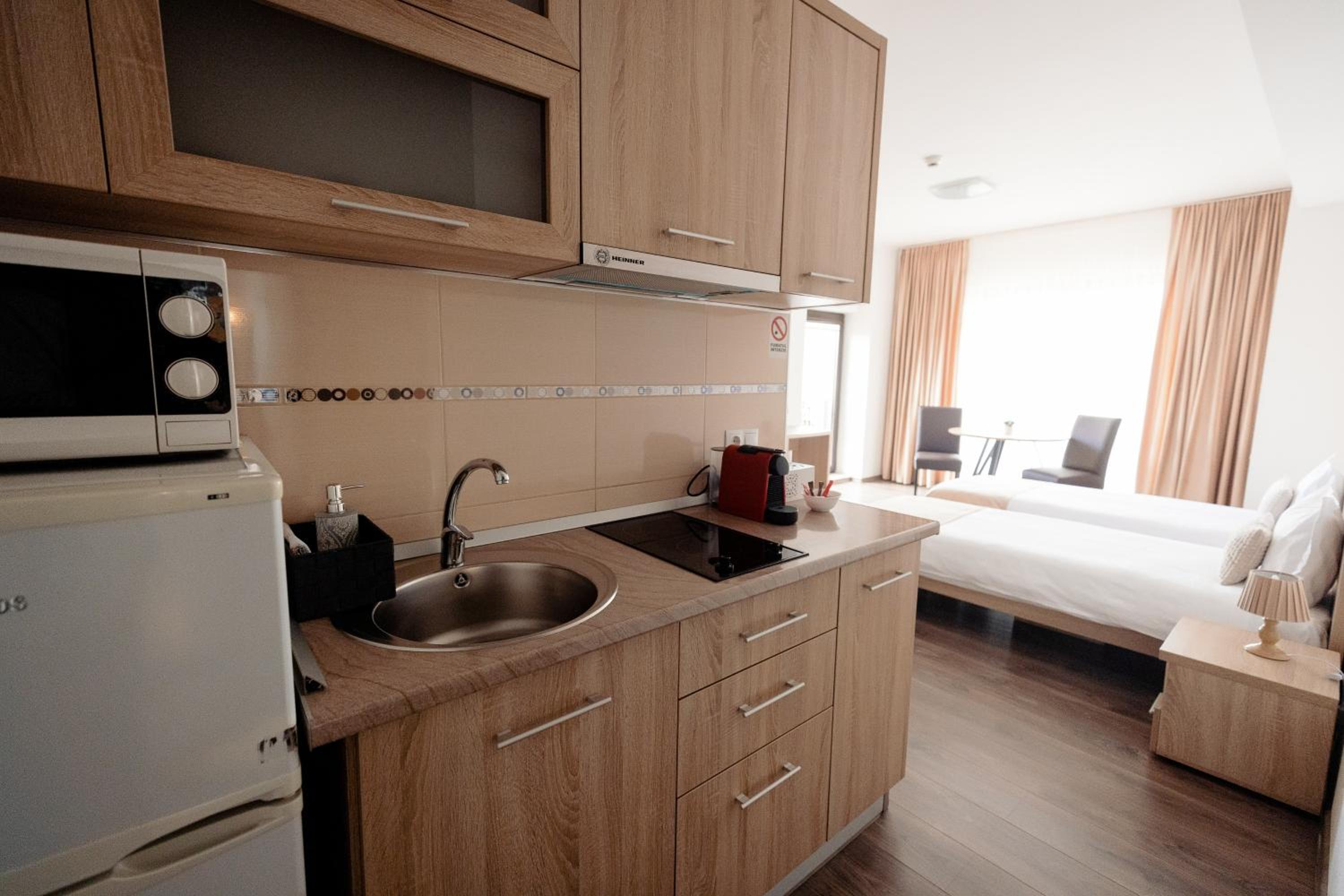 Twin Room - Photo 4