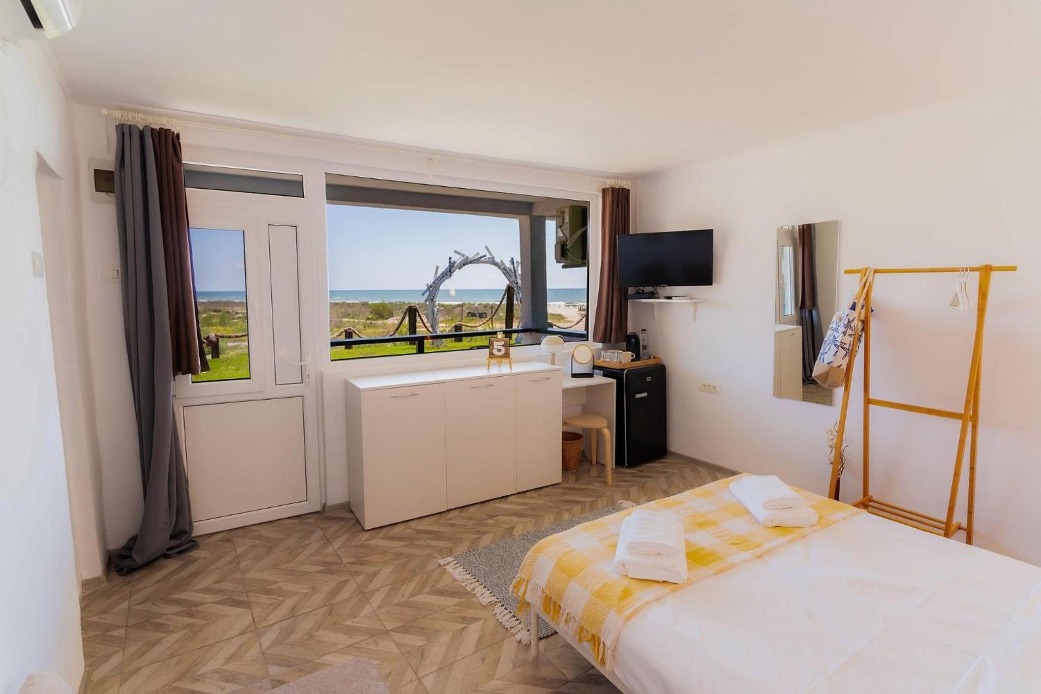 Double Room with Sea View photo 1