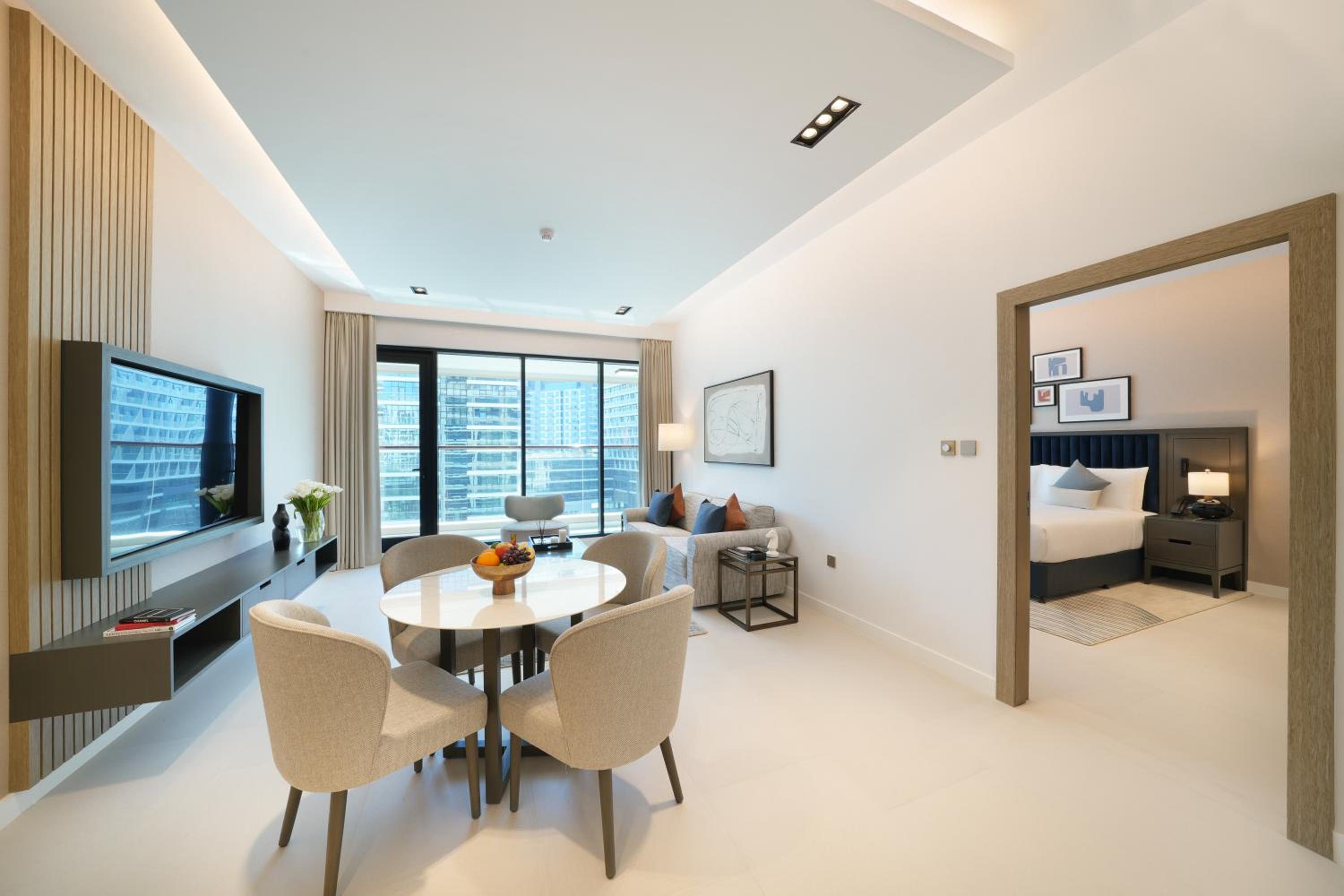 Luxury One-Bedroom Apartment photo 2