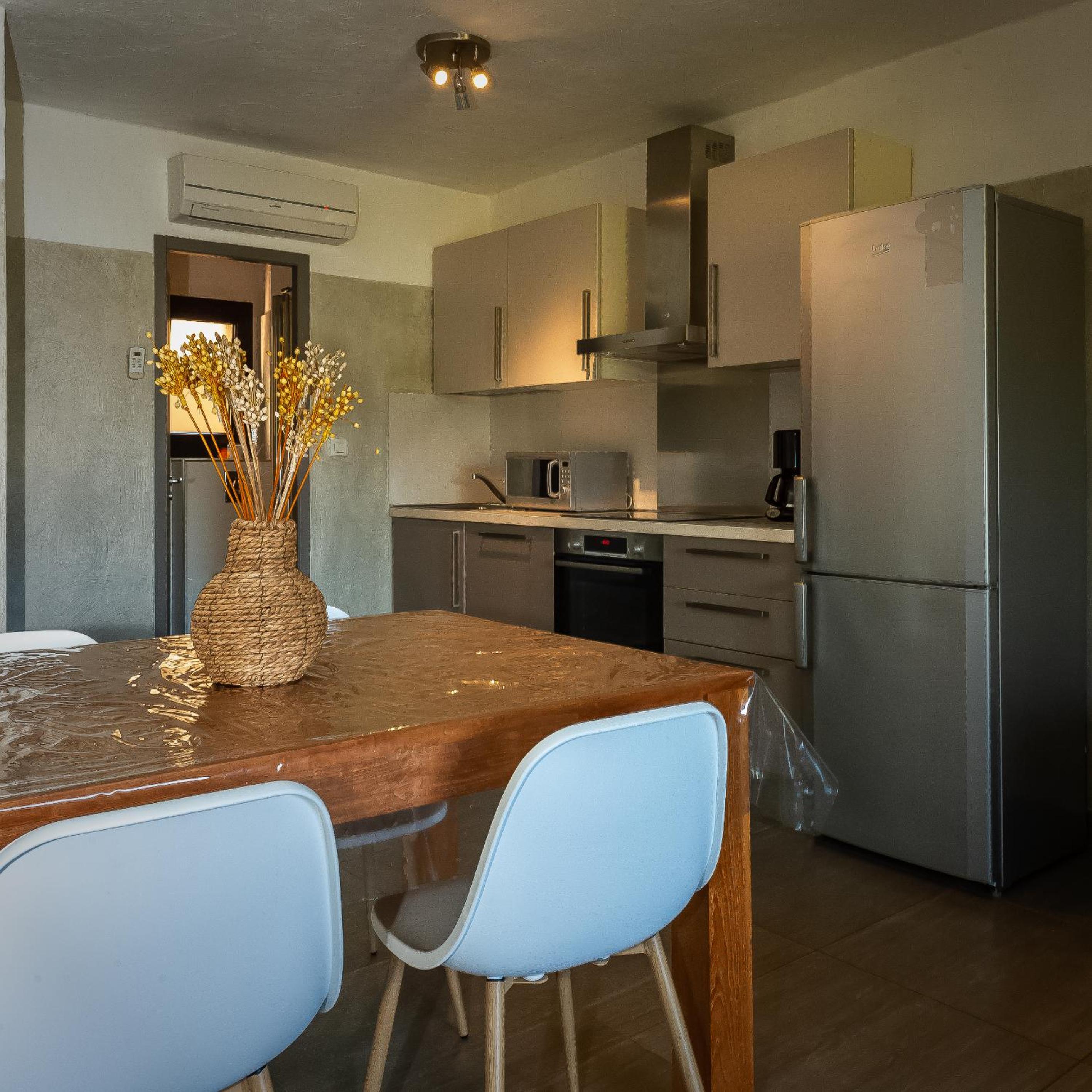 One-Bedroom Apartment with Garden View - Ground Floor photo 2