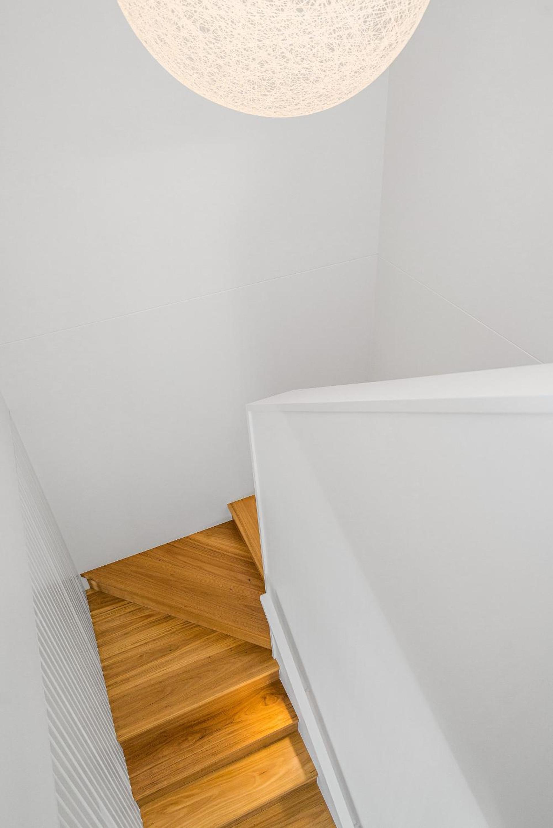 Three-Bedroom House photo 3