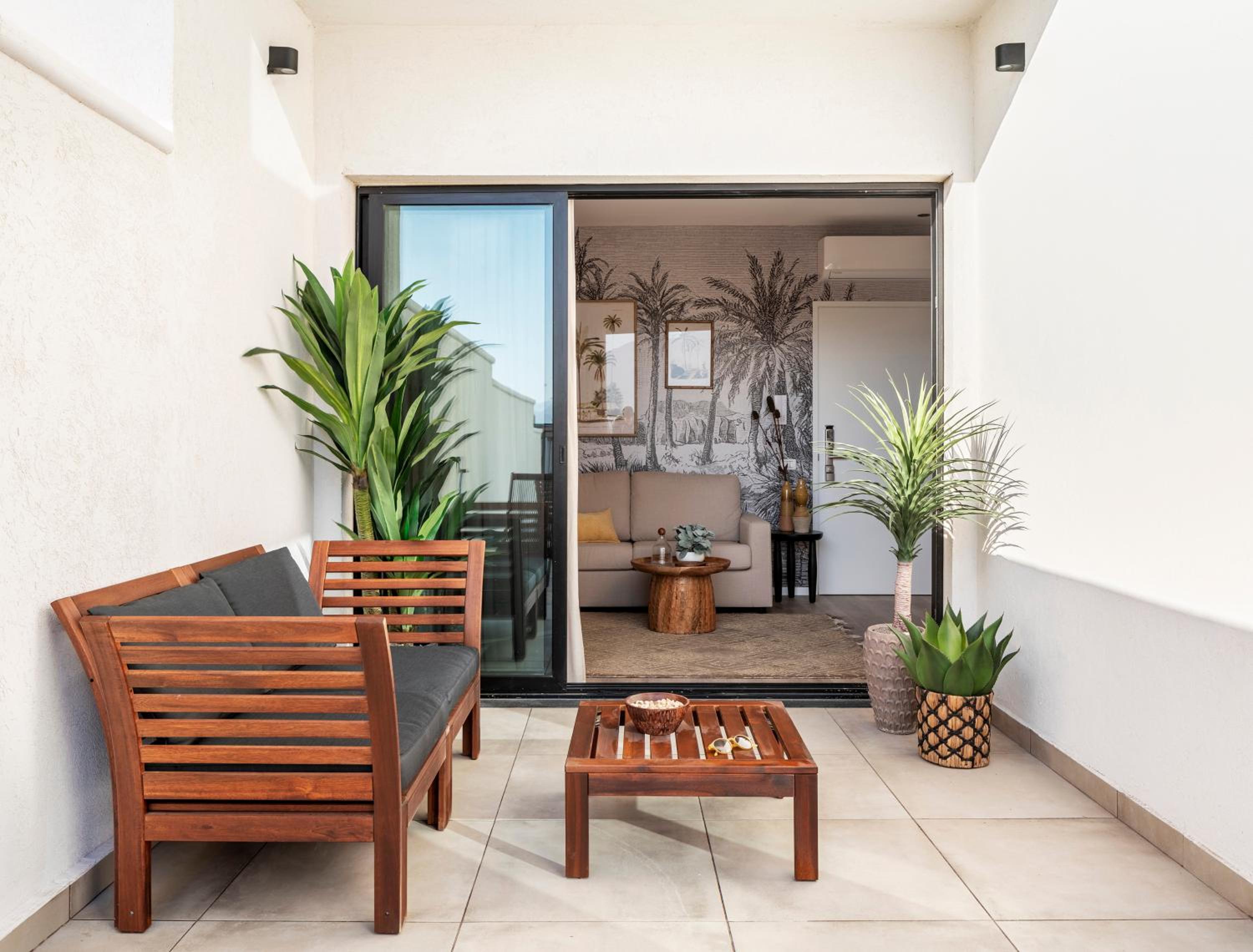 One-Bedroom Apartment with Terrace - Photo 15