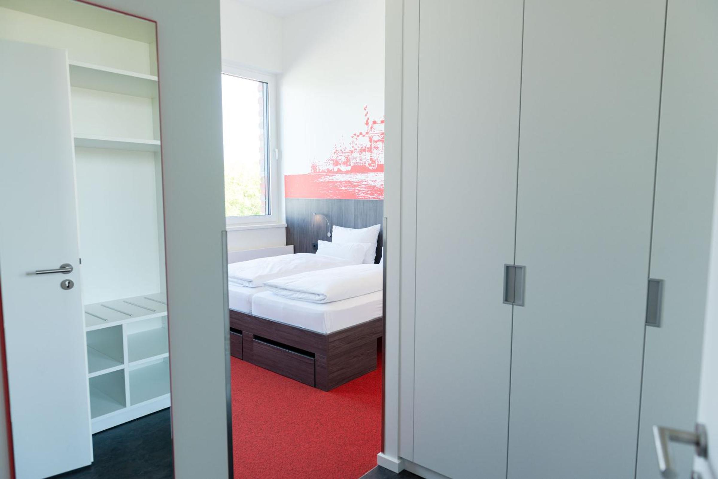 One-Bedroom Suite - Photo 2