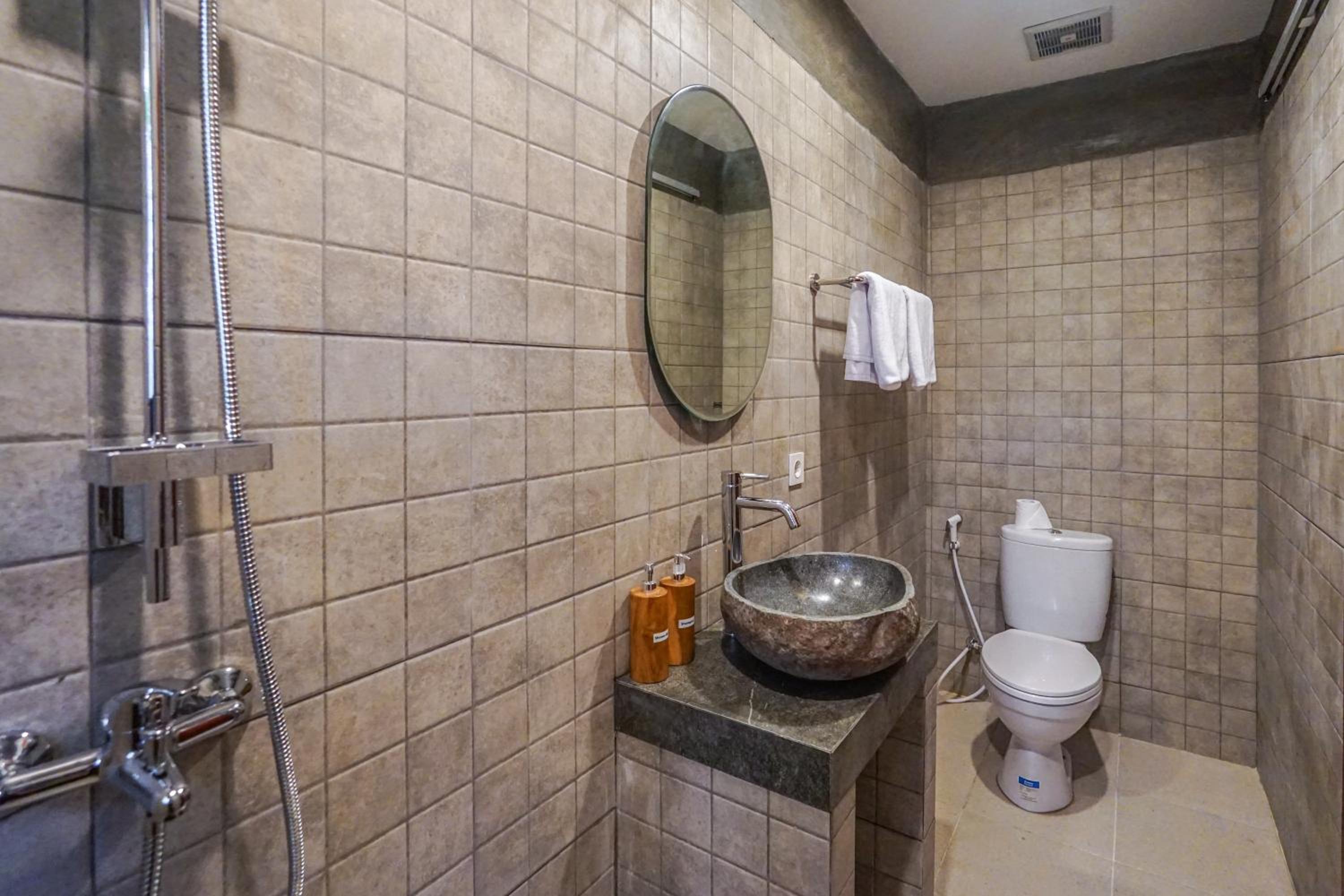 Double Room - Photo 10