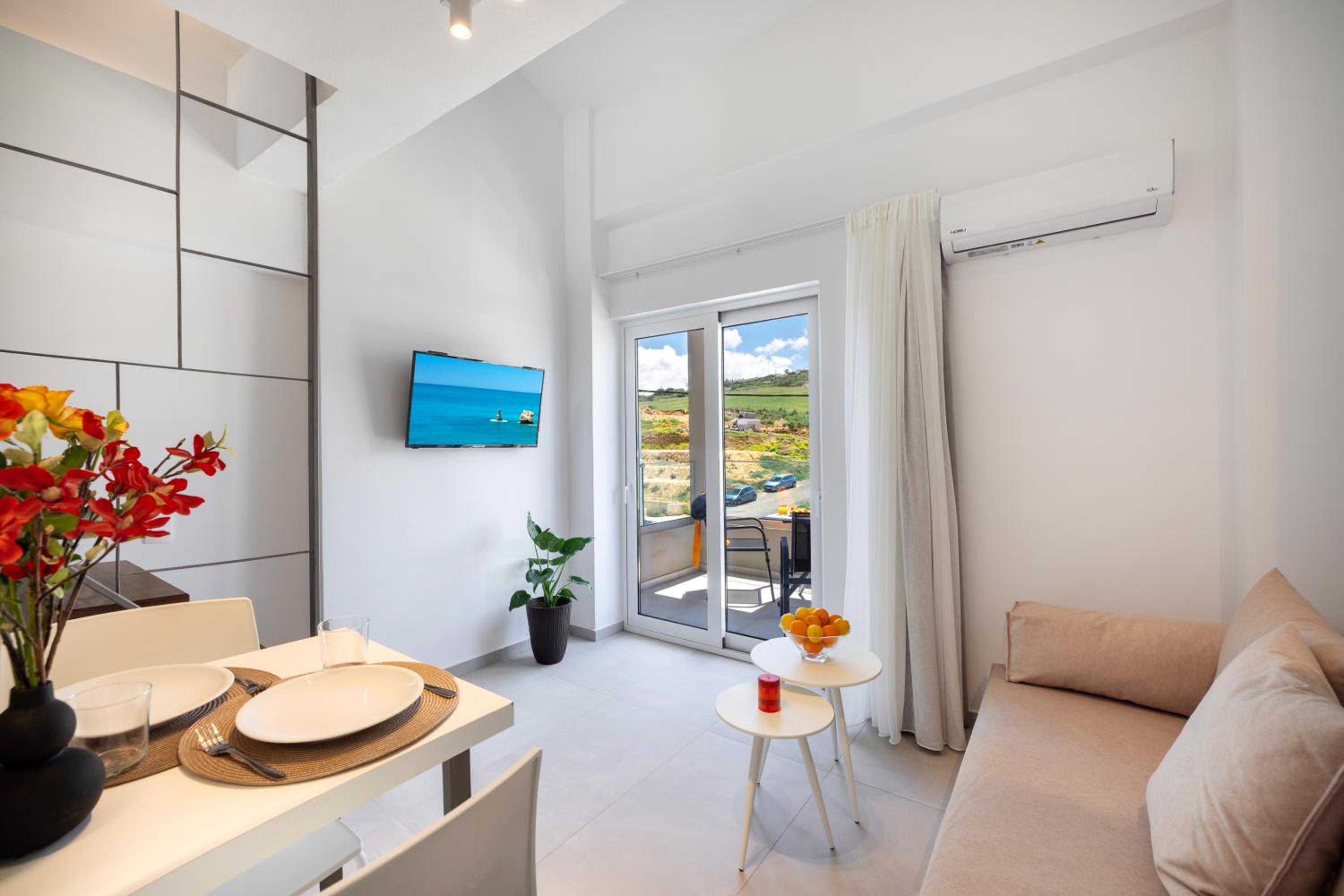 Apartment 202 City view