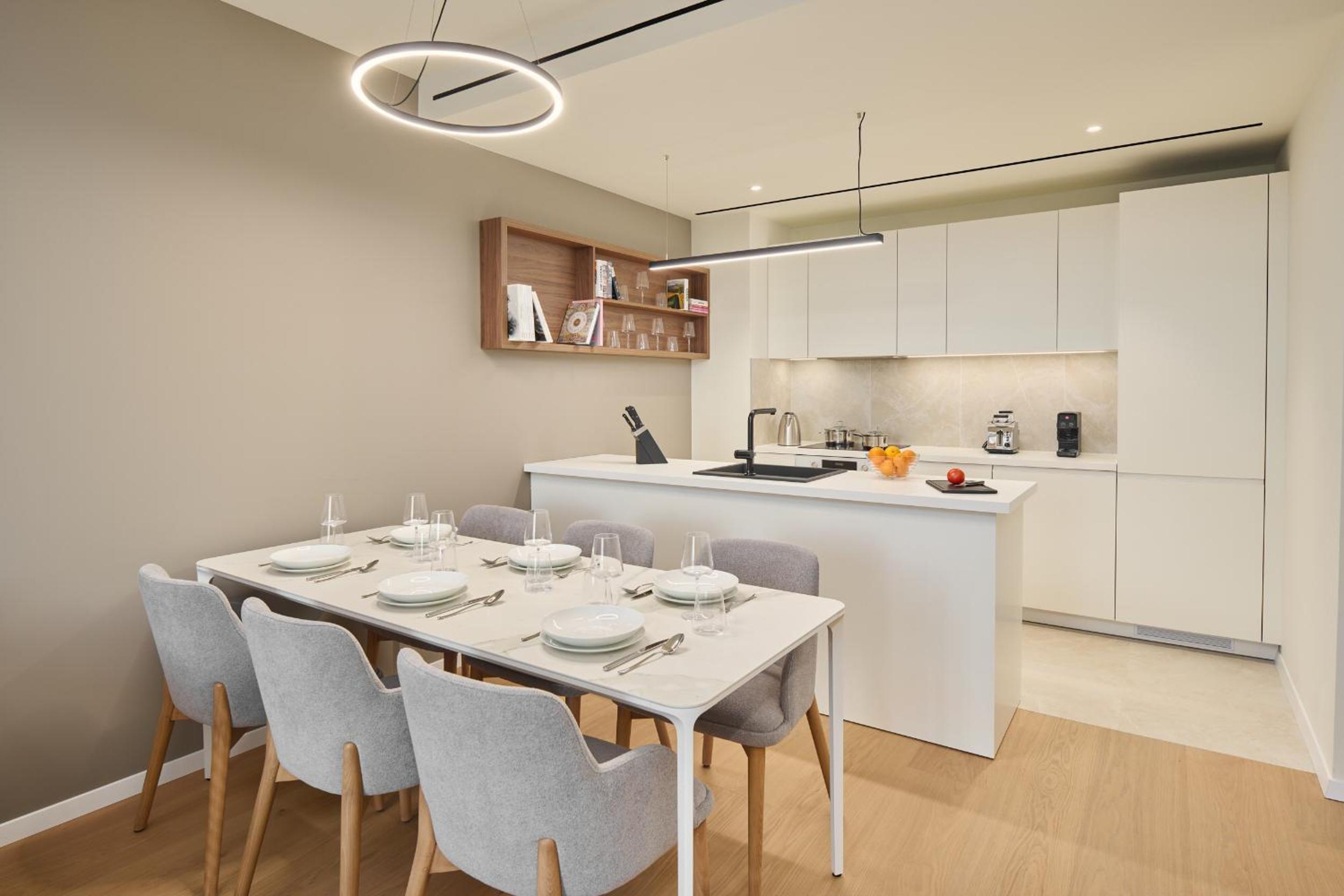 Premium Family Apartment - Photo 6