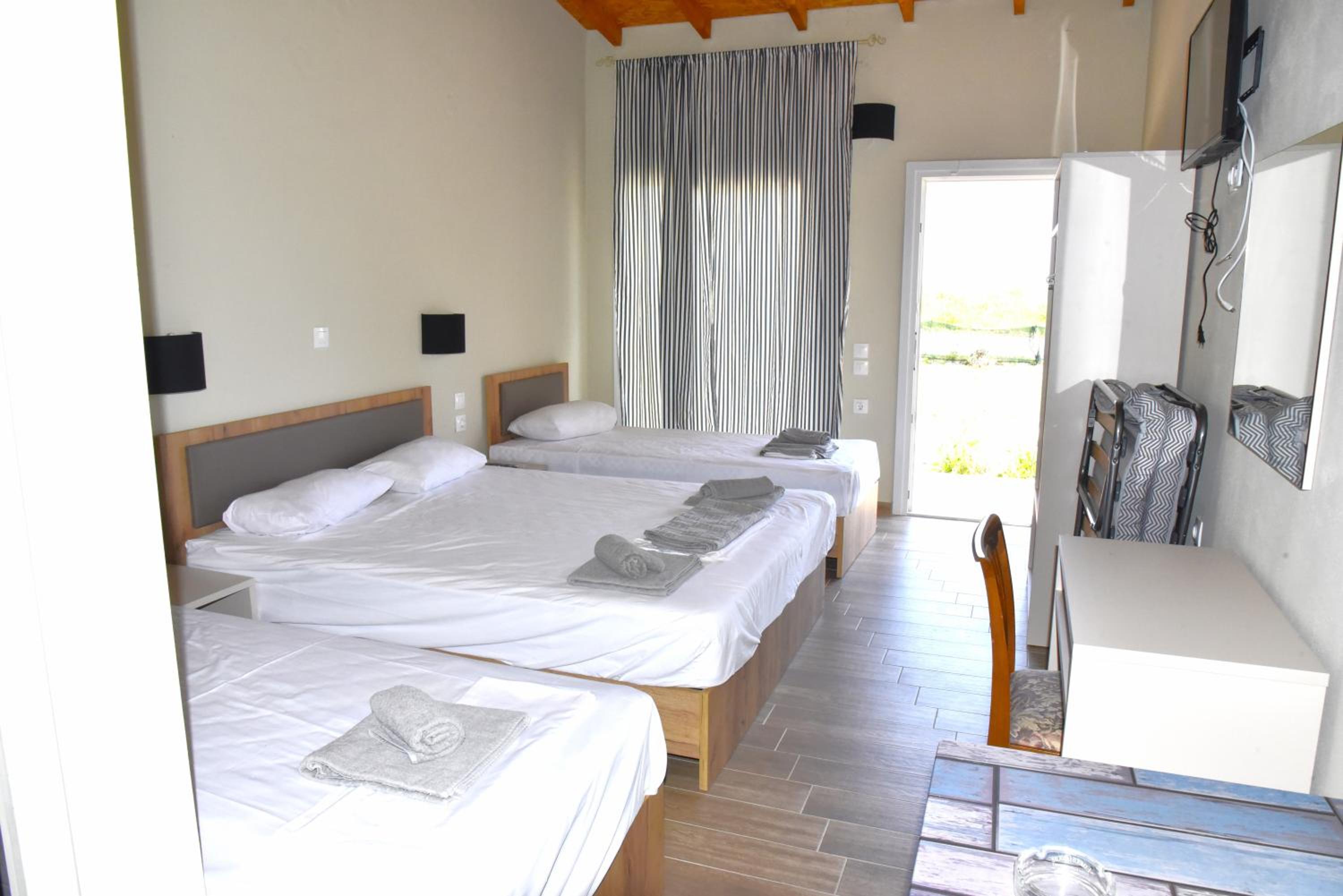 Quadruple Room with Bathroom photo 3