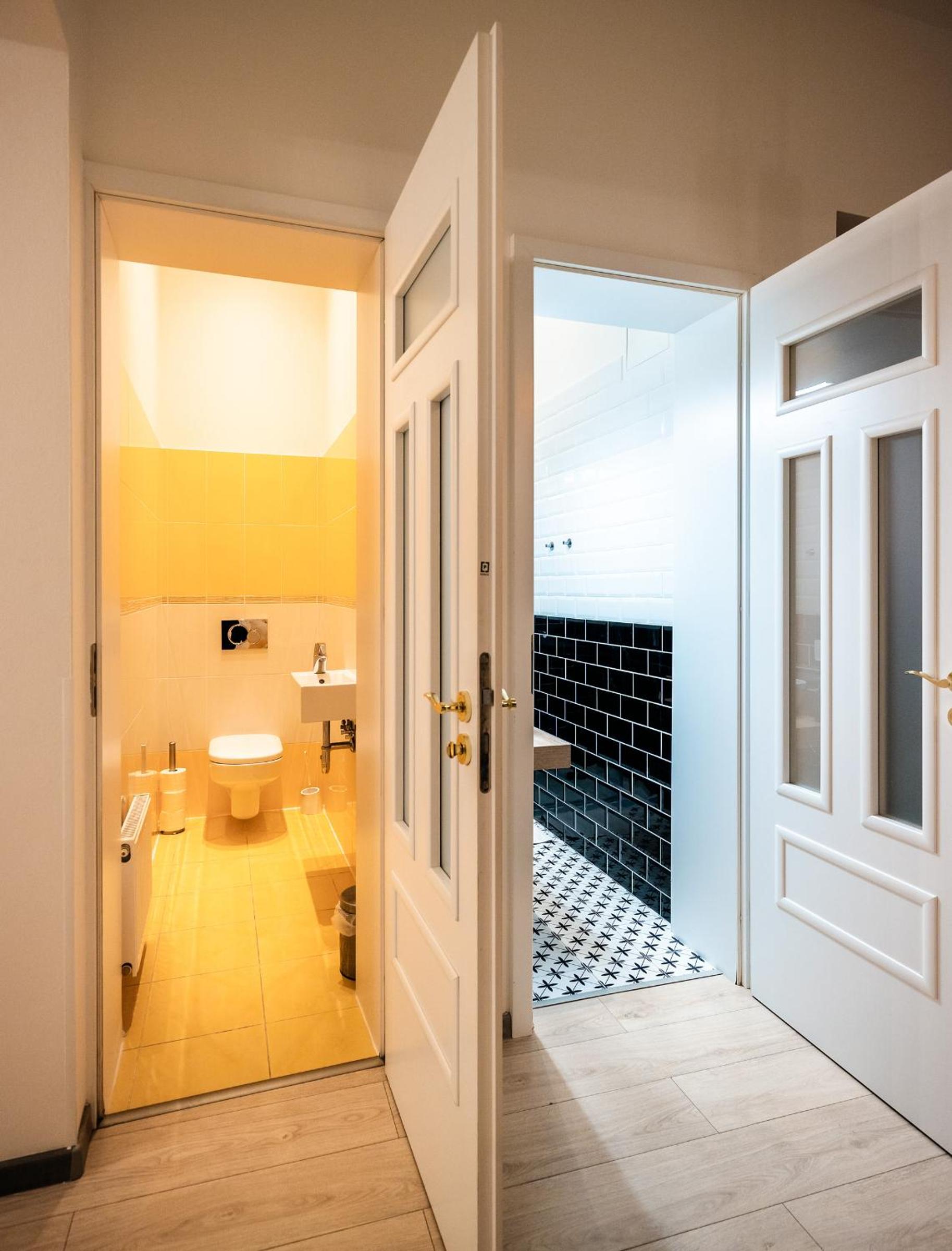 Standard Two-Bedroom Apartment thumbnail 6