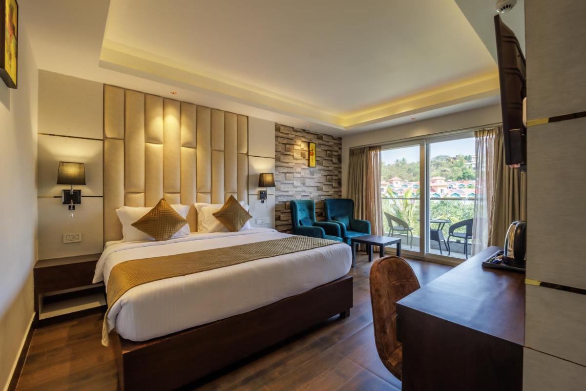 Deluxe Double Room with Balcony