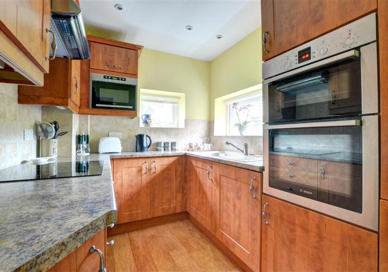 Two-Bedroom House photo 3