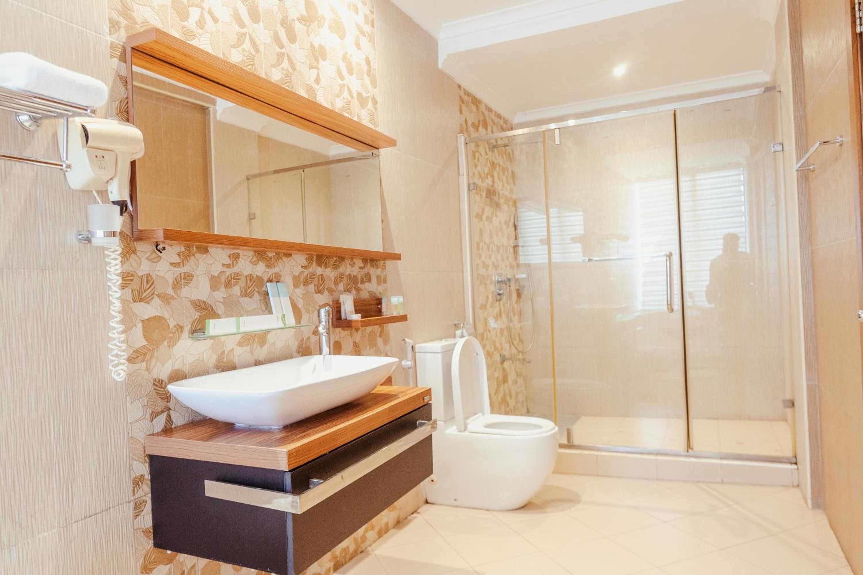 Deluxe Room - Photo 2