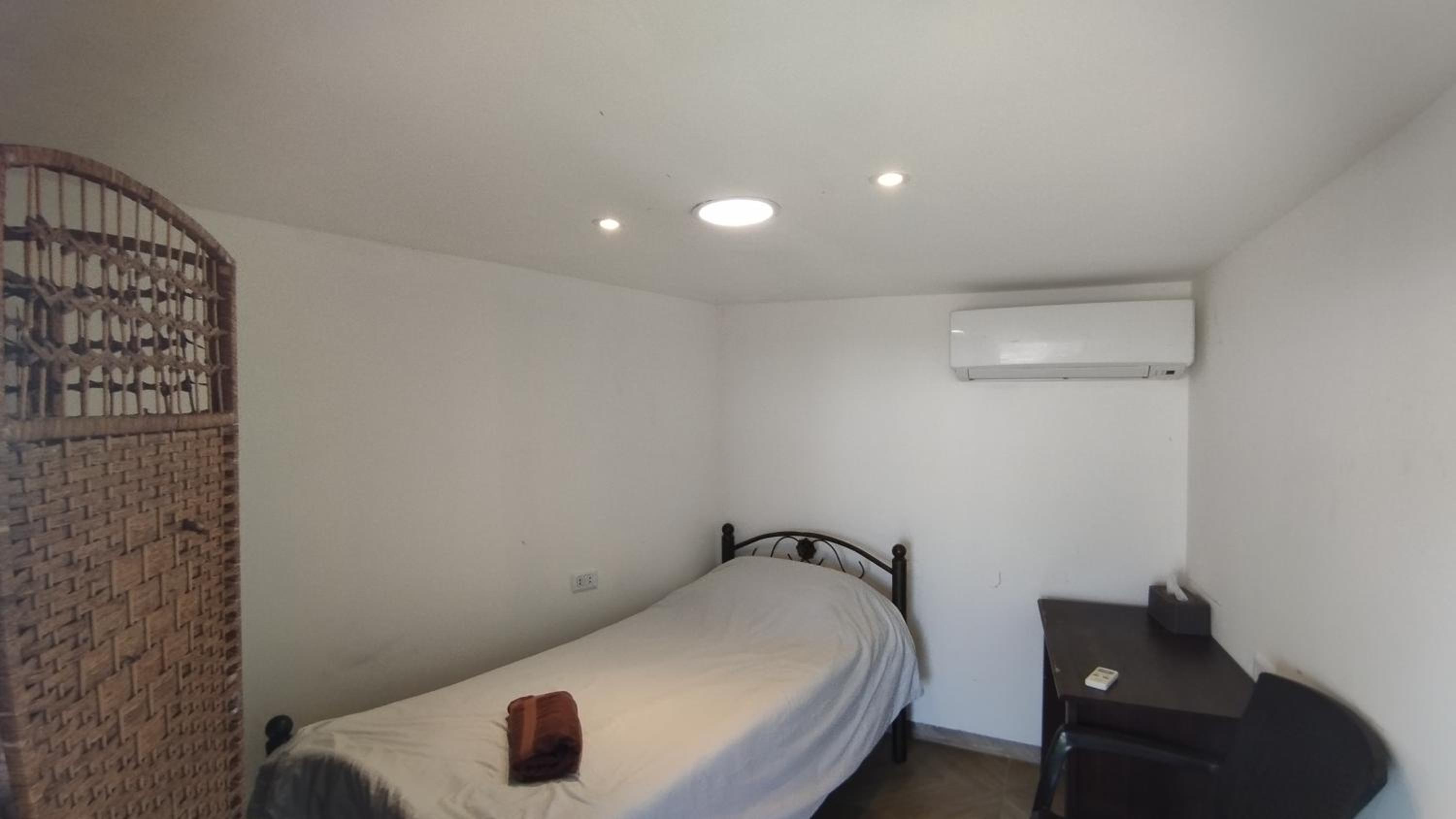 Single Room with Shared Bathroom