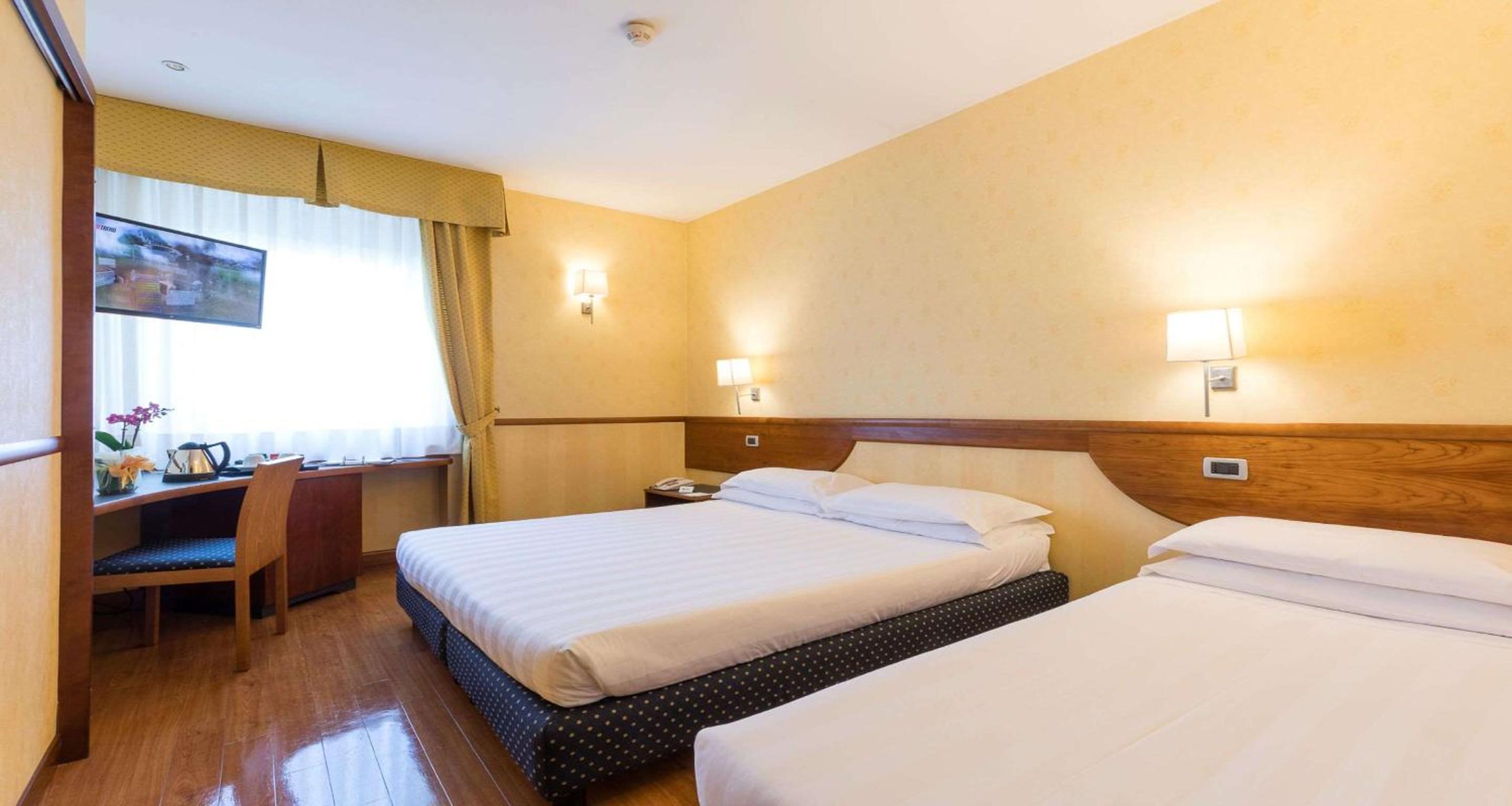 Triple Room - Photo 6