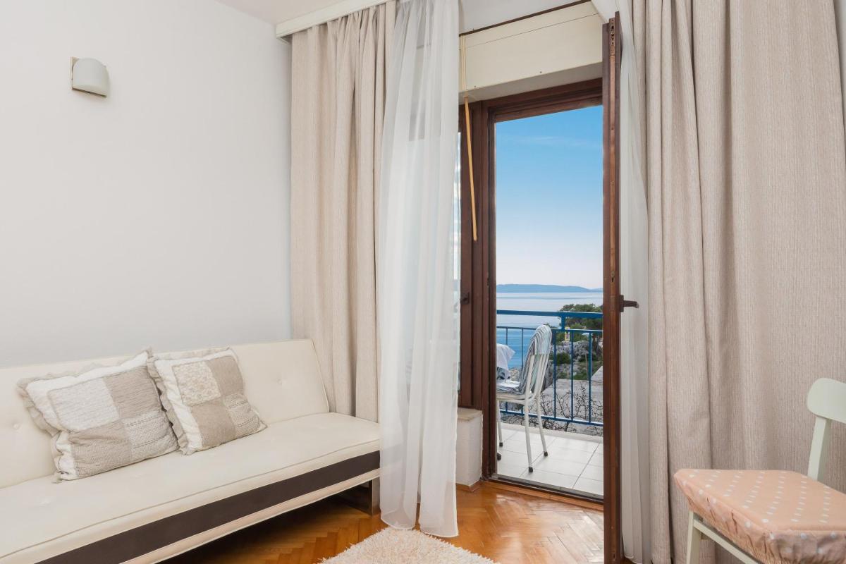 Studio with Balcony and Sea View photo 2