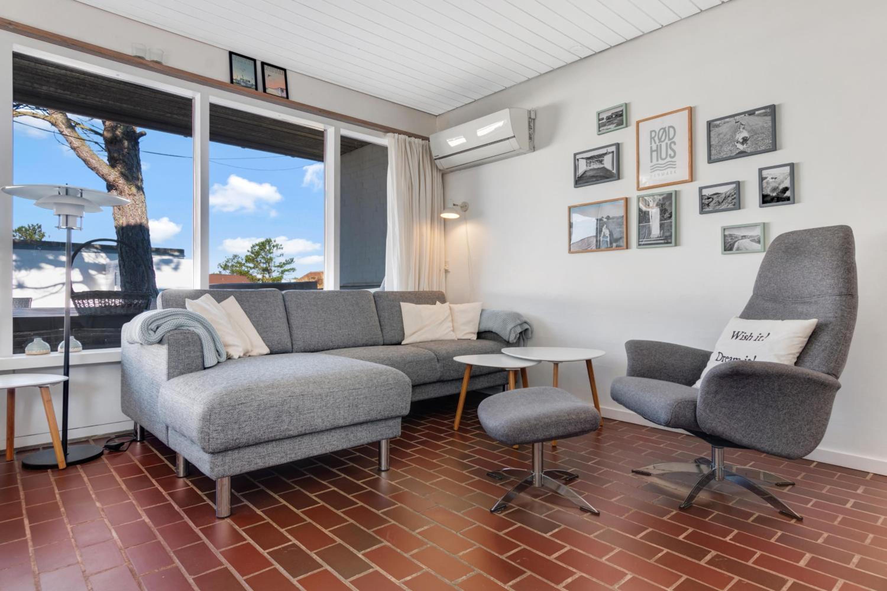 Two-Bedroom Holiday Home photo 3