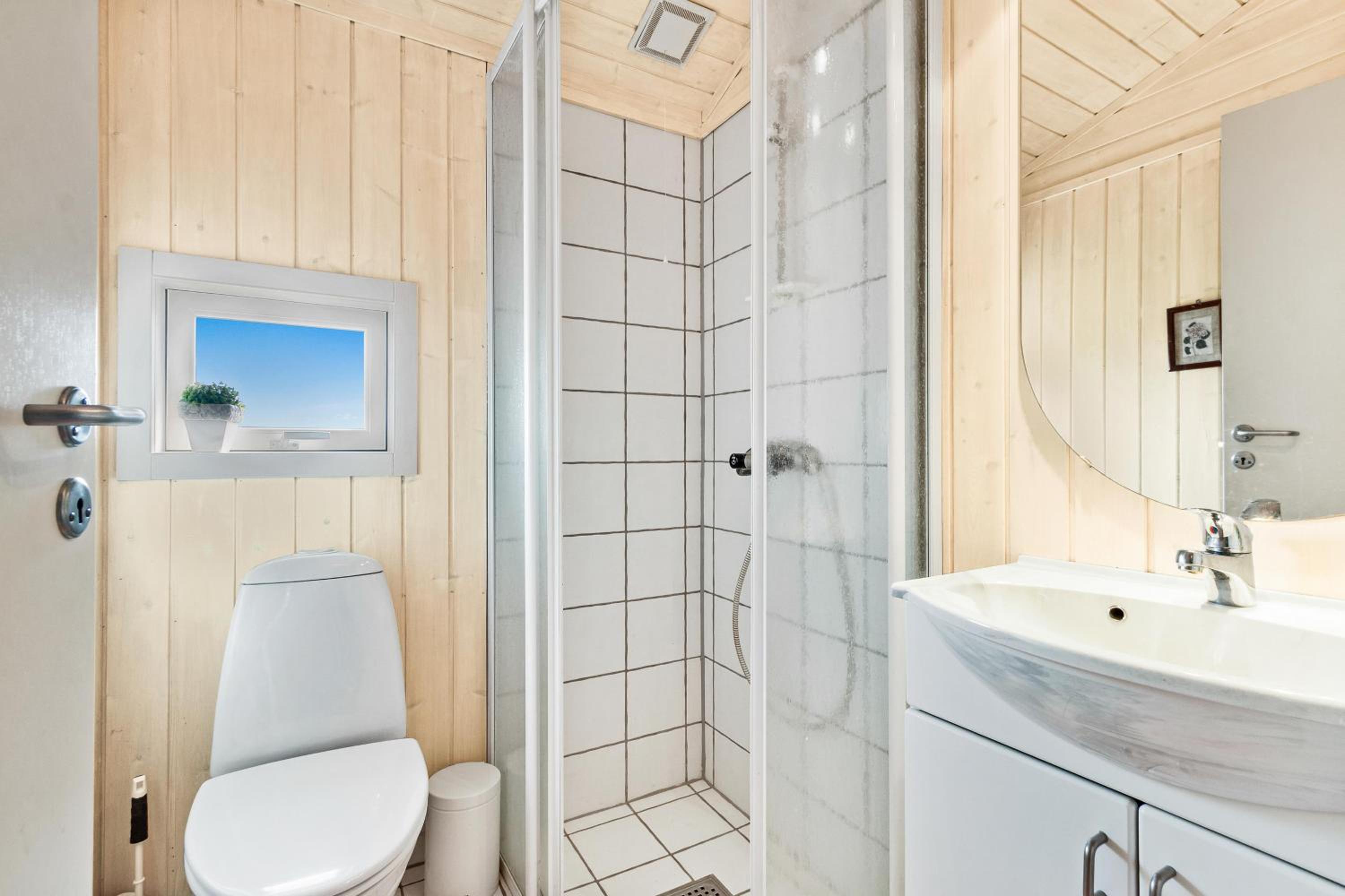 Three-Bedroom Vacation Home  photo 3